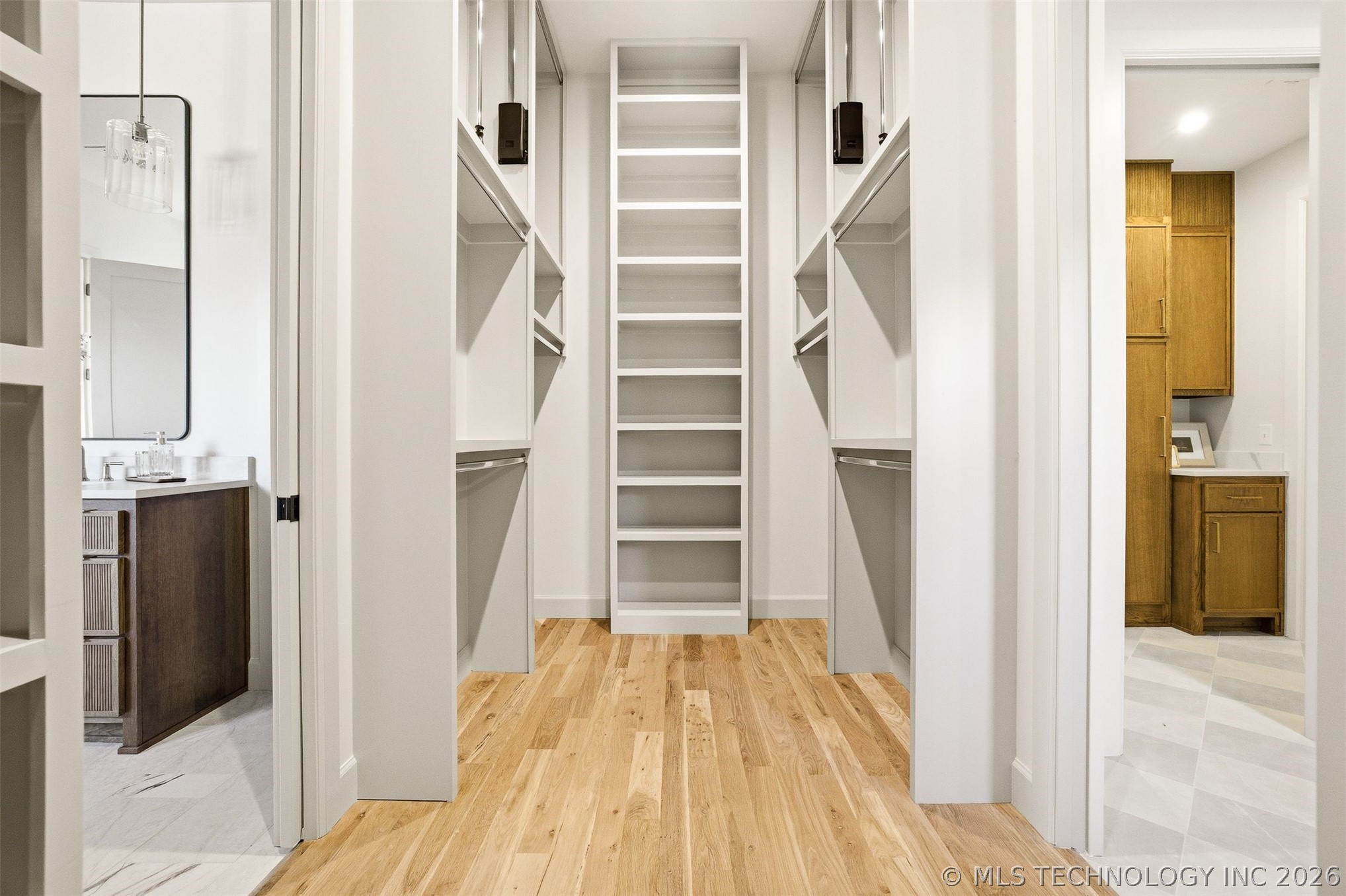 2241 S Florence Avenue