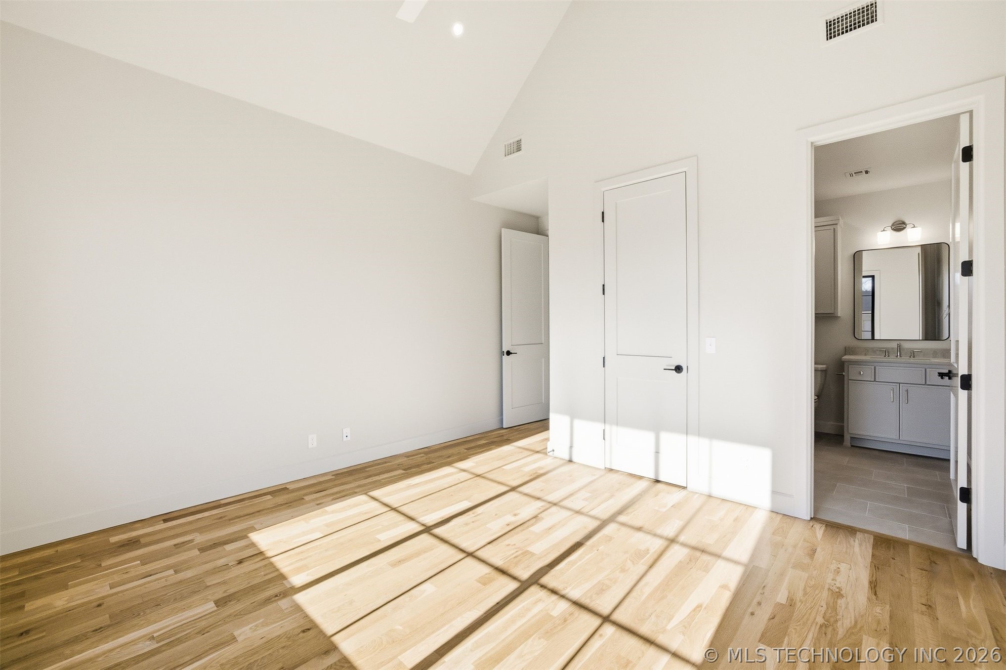 2241 S Florence Avenue