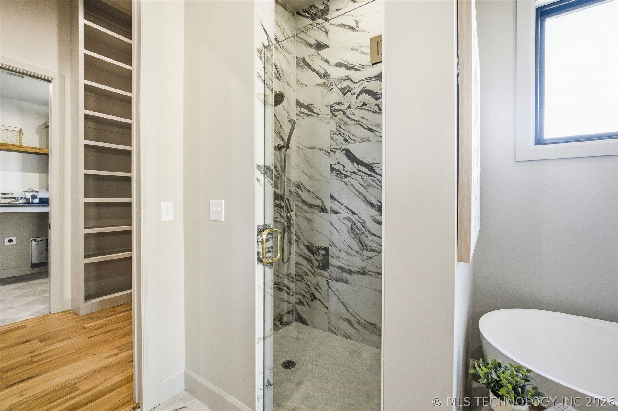 2241 S Florence Avenue