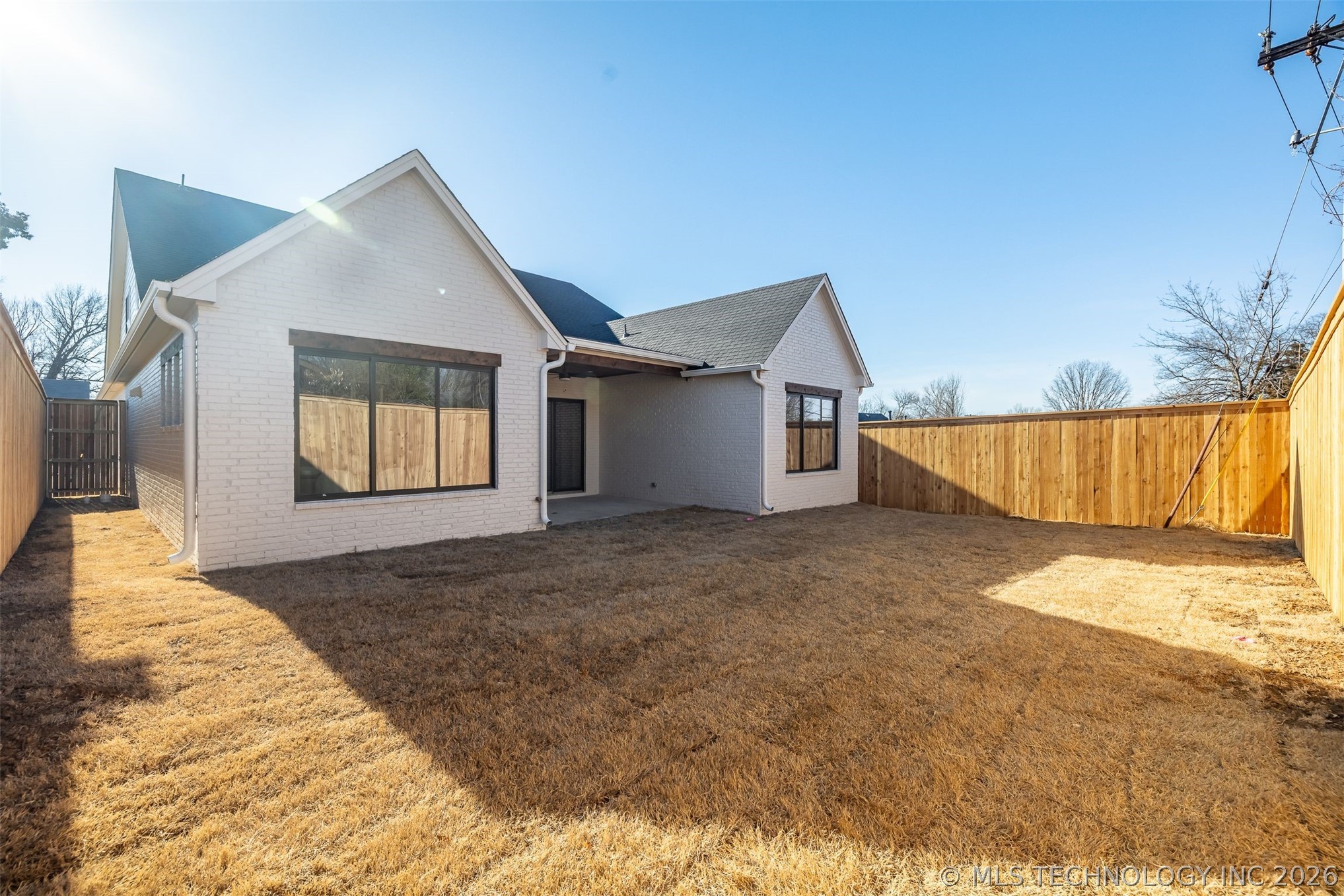 2241 S Florence Avenue