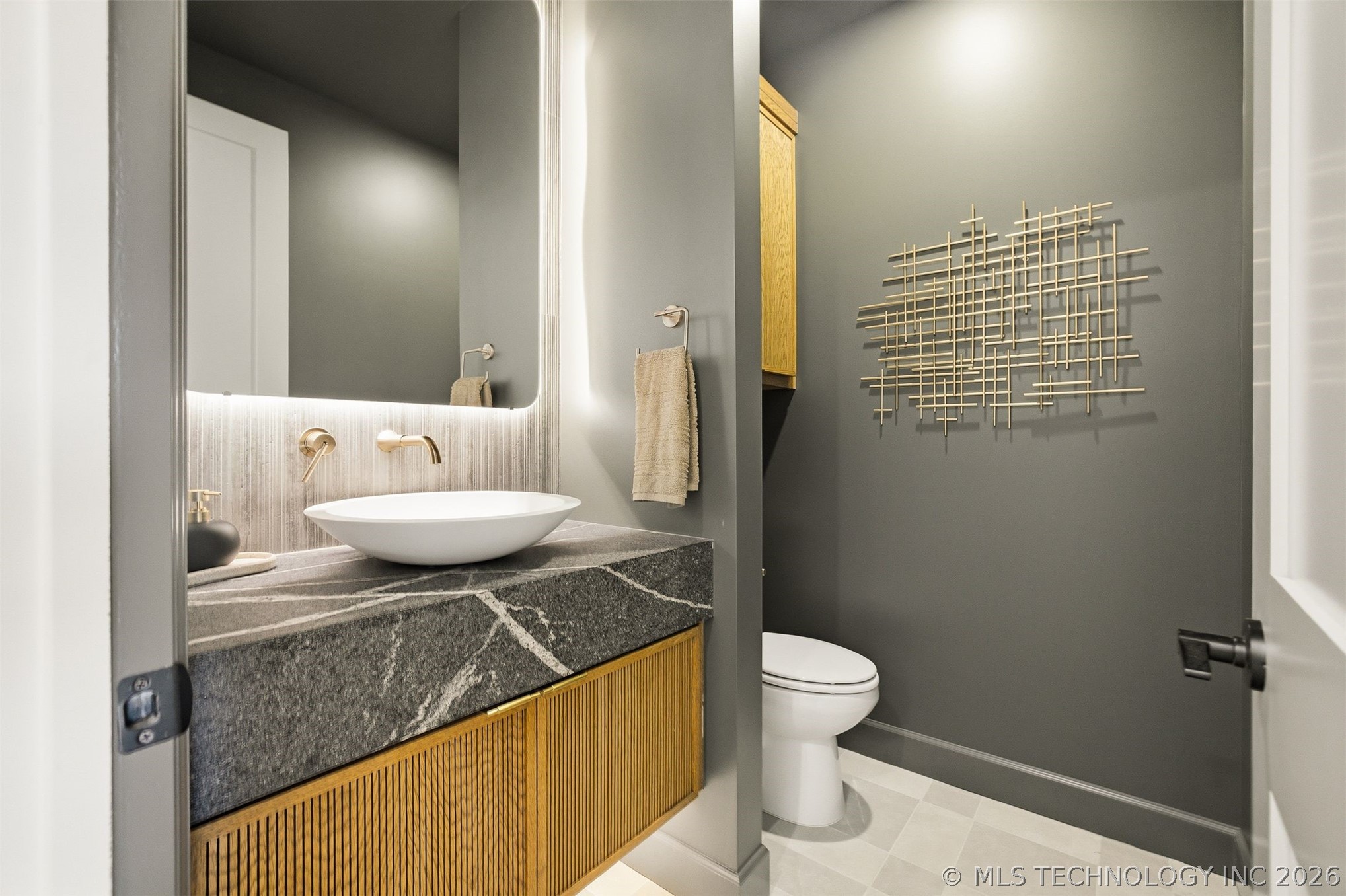 2241 S Florence Avenue