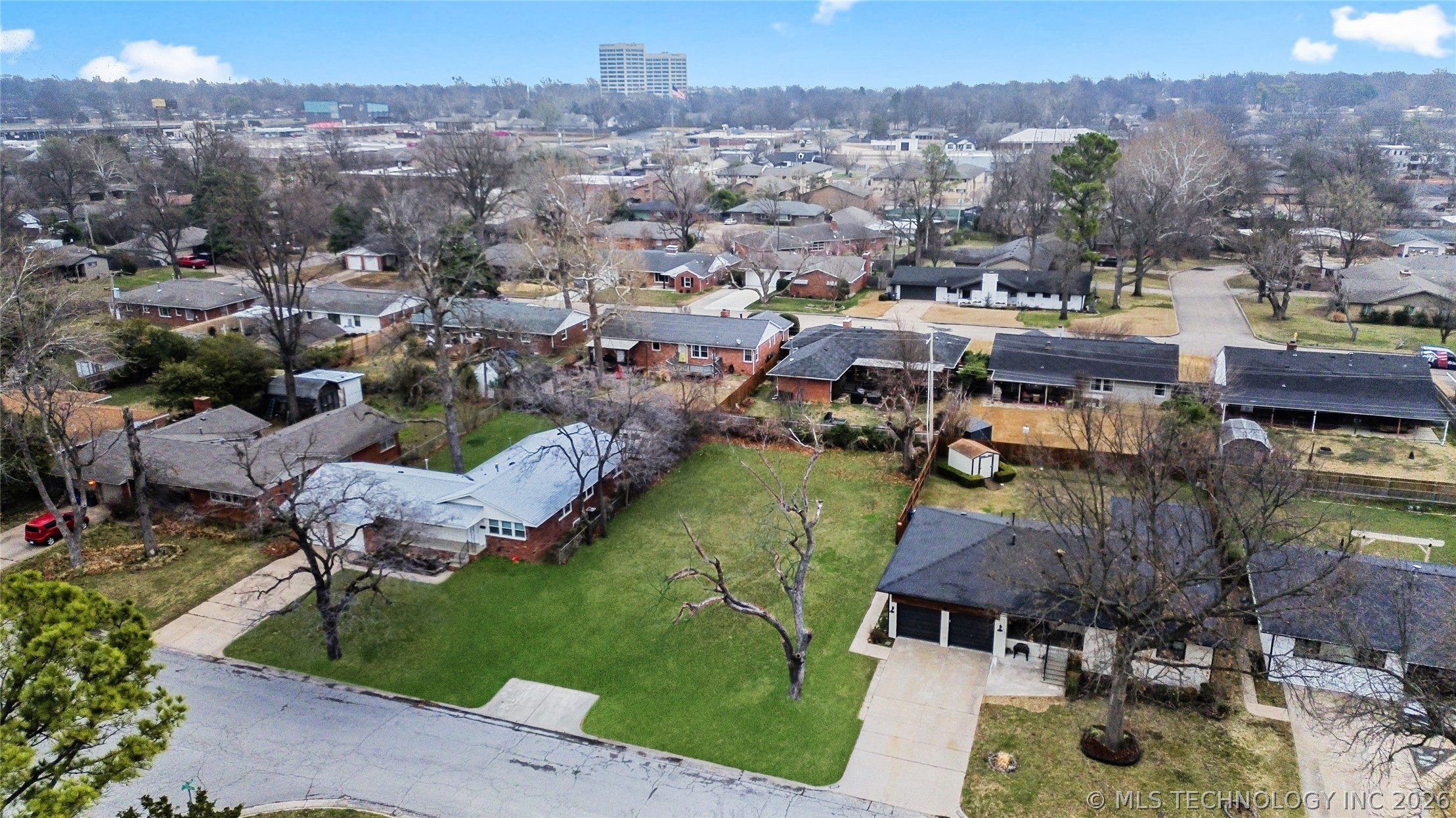 3505 S Toledo Avenue