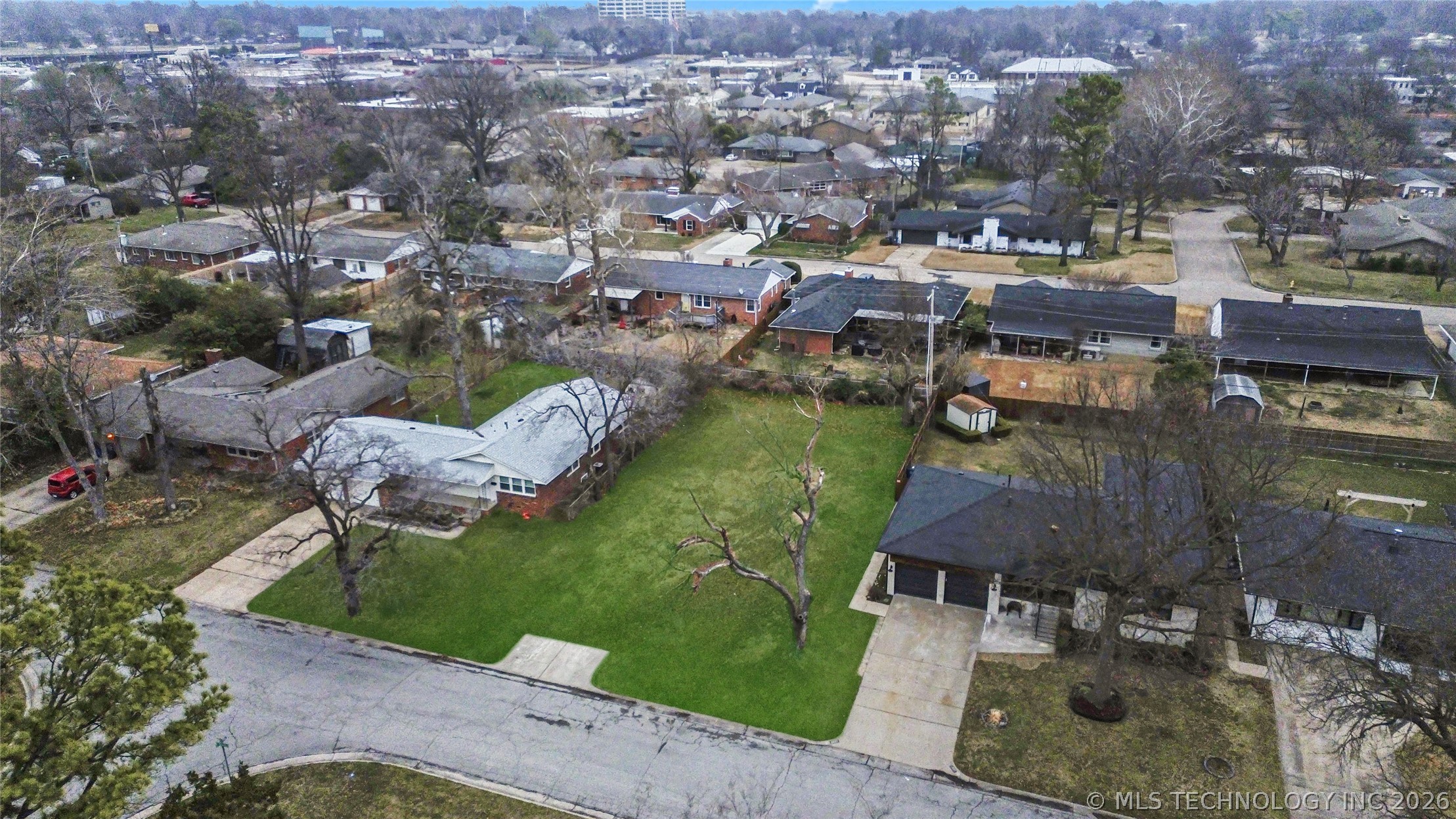 3505 S Toledo Avenue