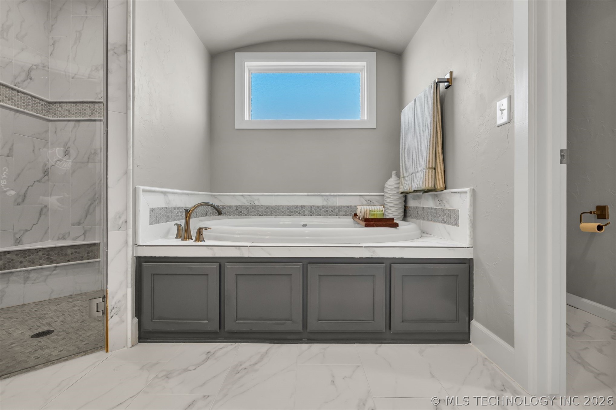 6738 S 309th East Avenue