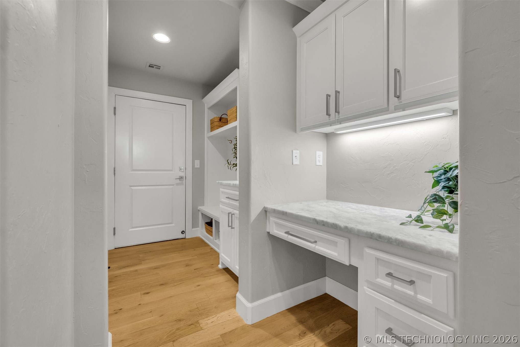 6738 S 309th East Avenue