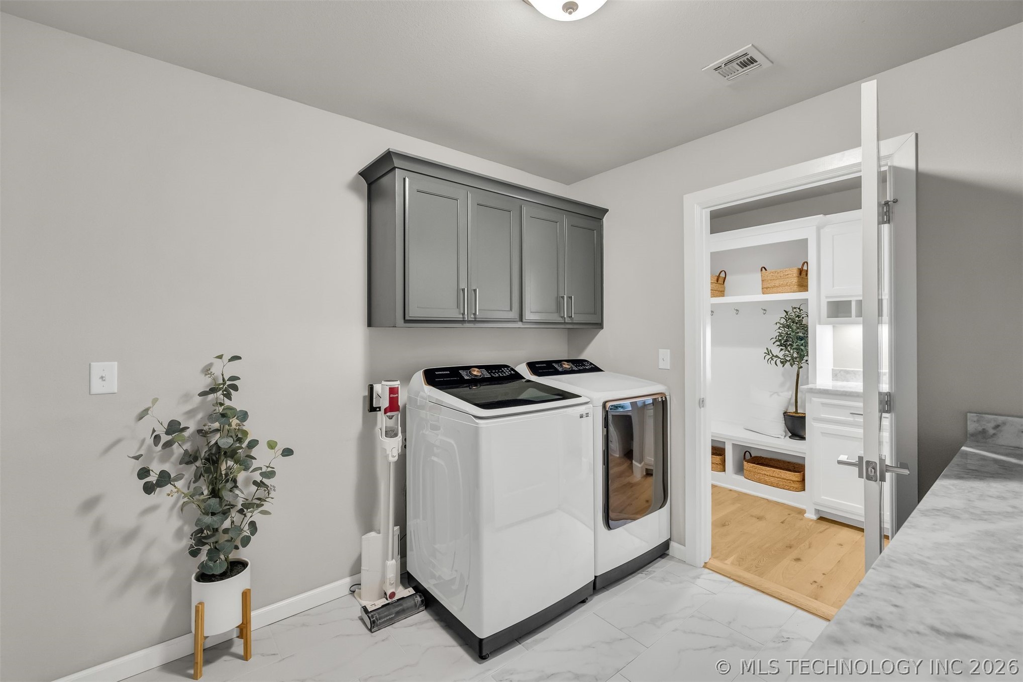 6738 S 309th East Avenue