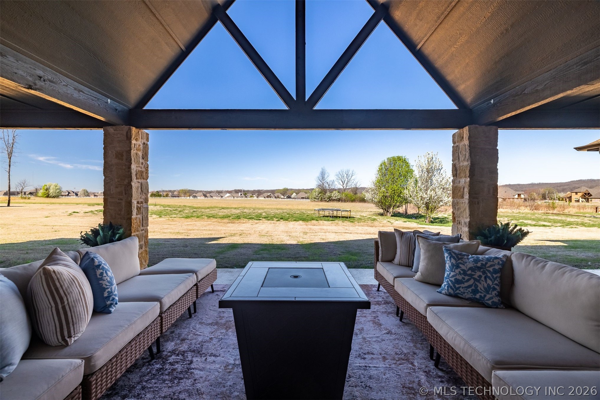 6738 S 309th East Avenue