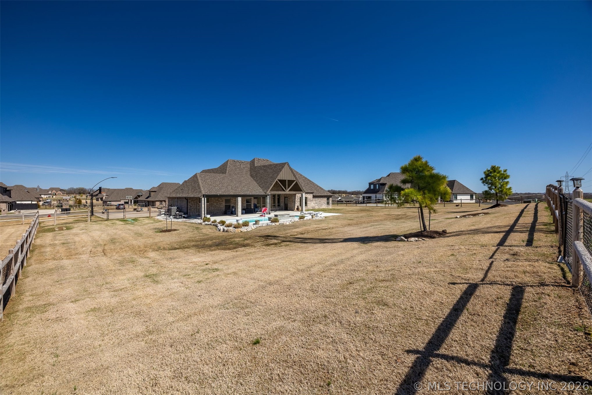 7106 E 89th Street North