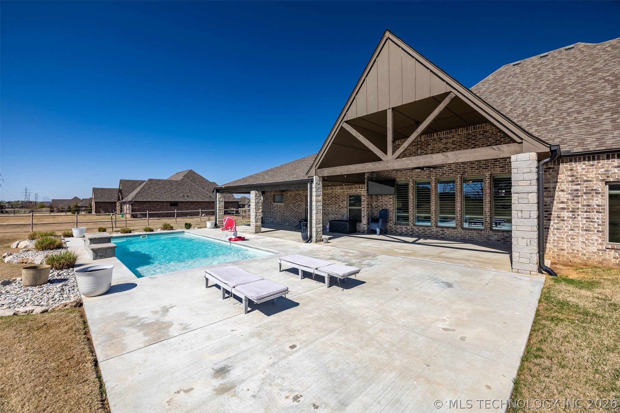 7106 E 89th Street North