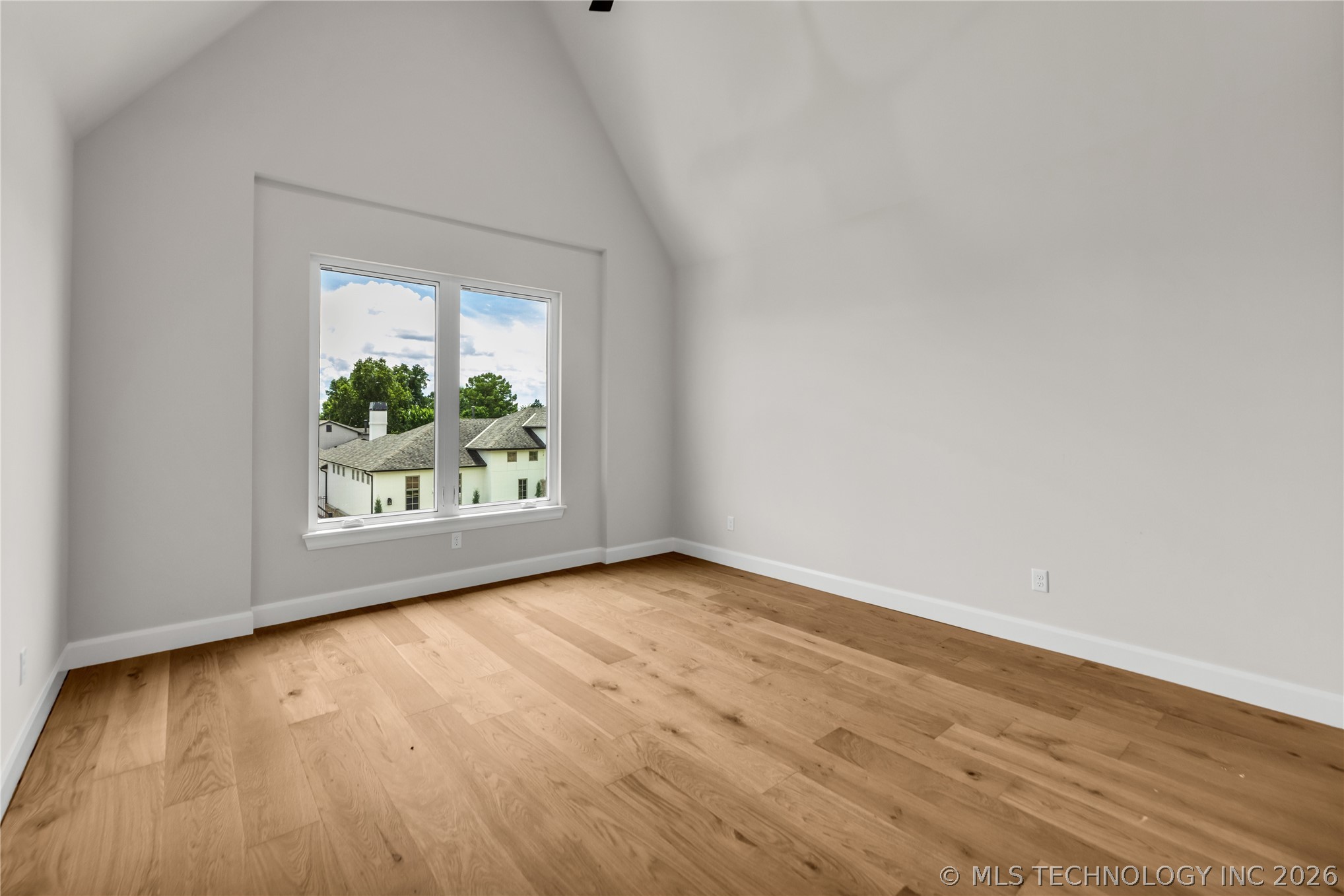 6037 E 119th Place