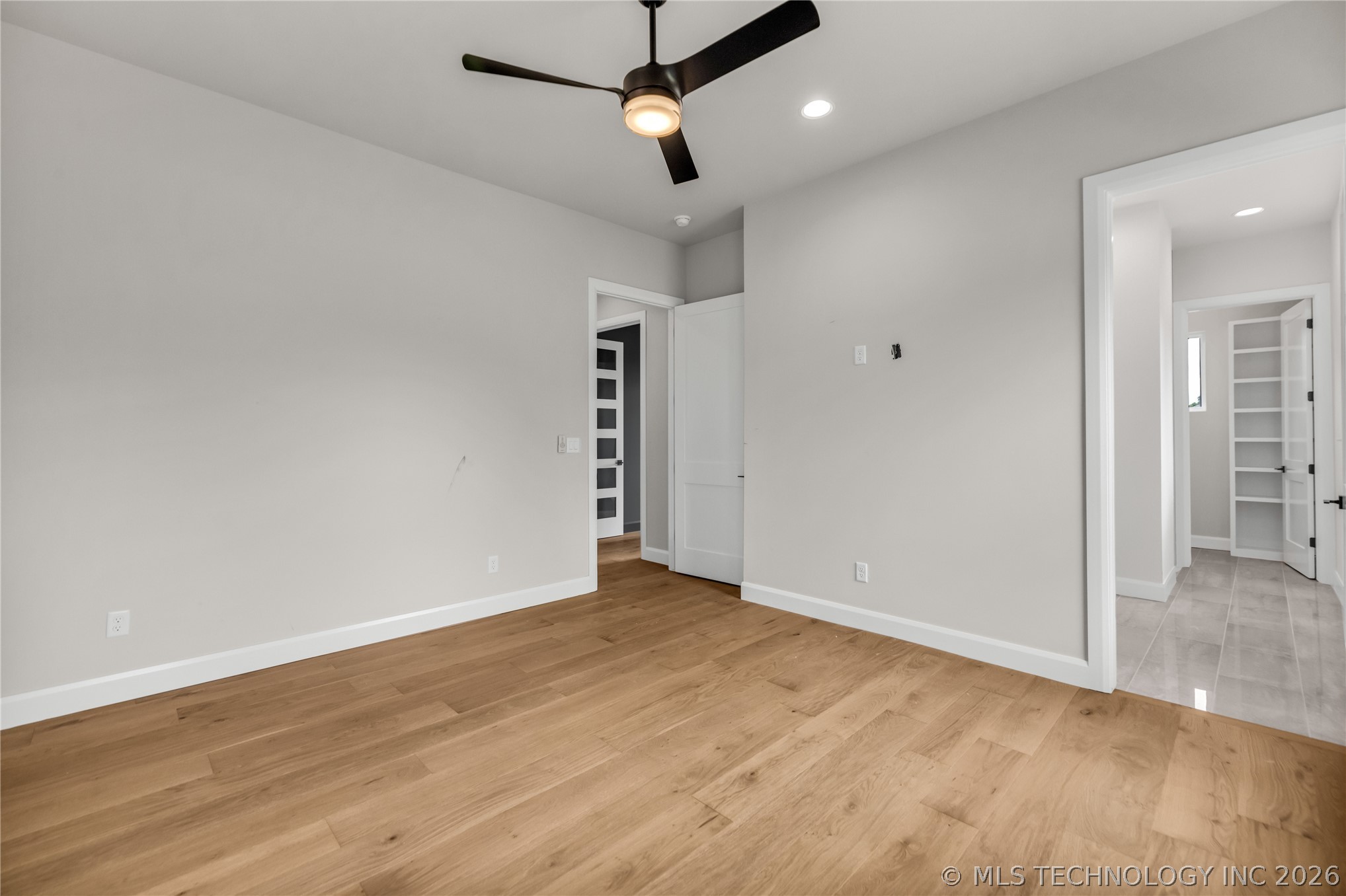 6037 E 119th Place