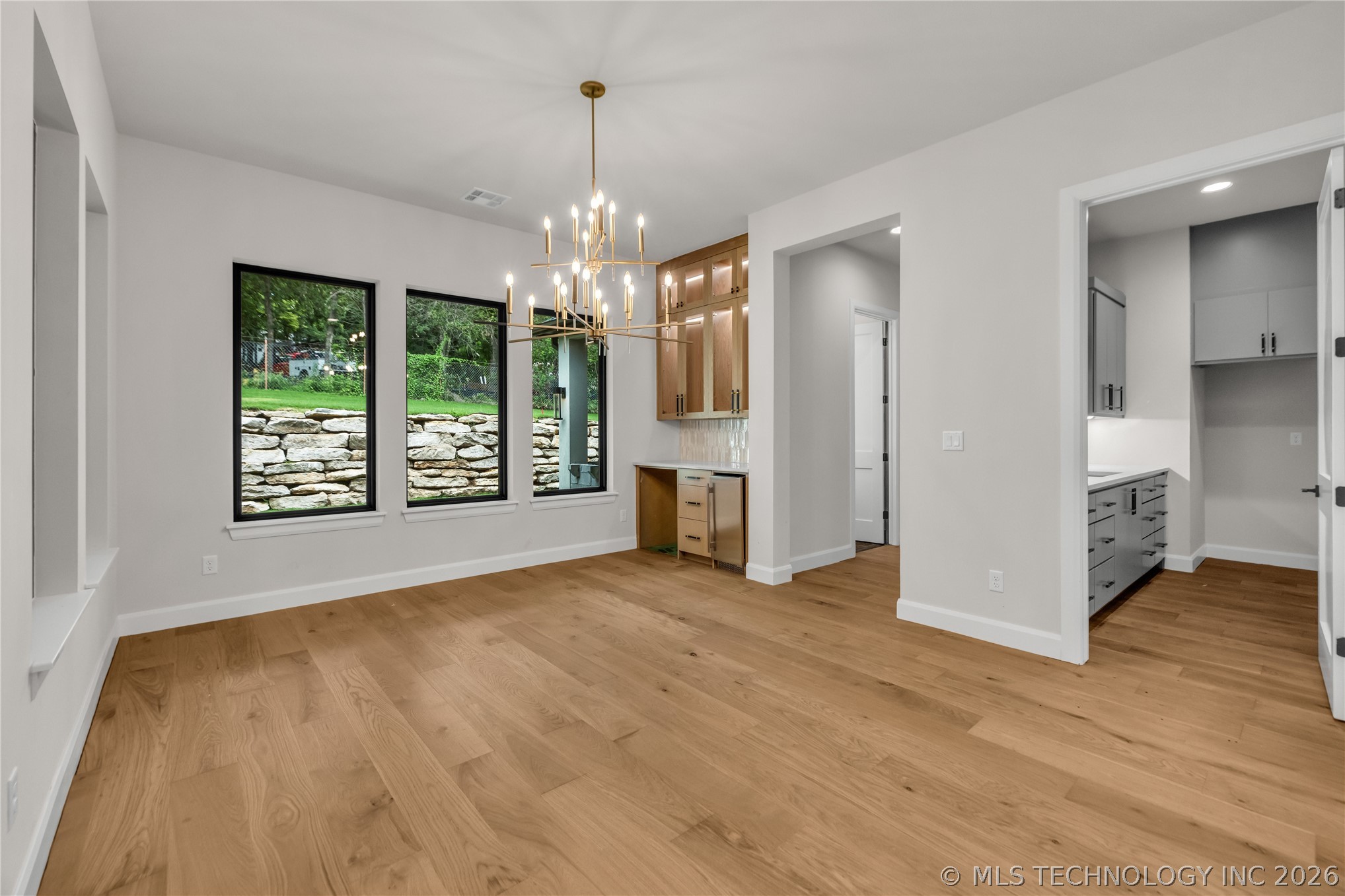 6037 E 119th Place