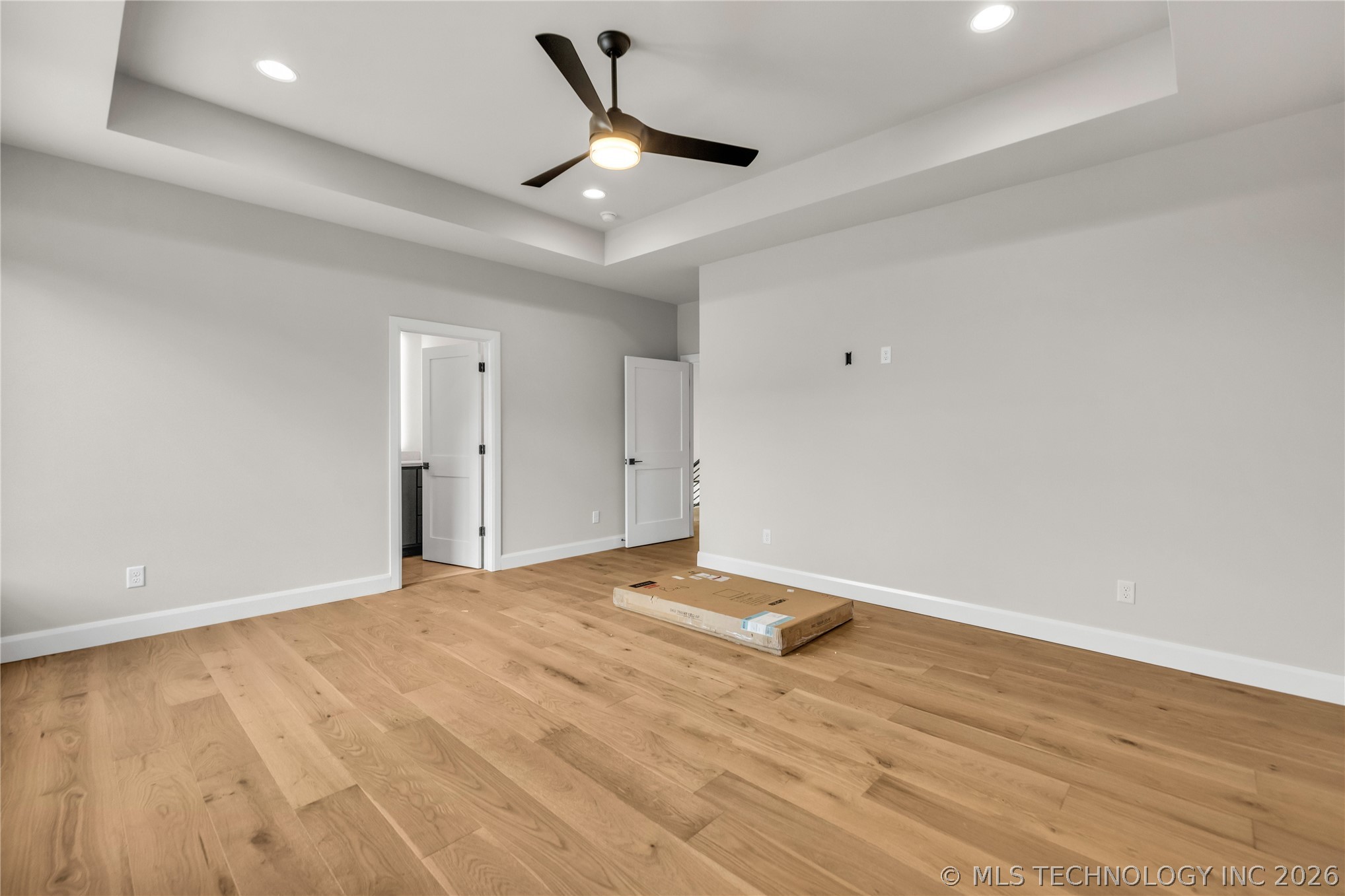 6037 E 119th Place