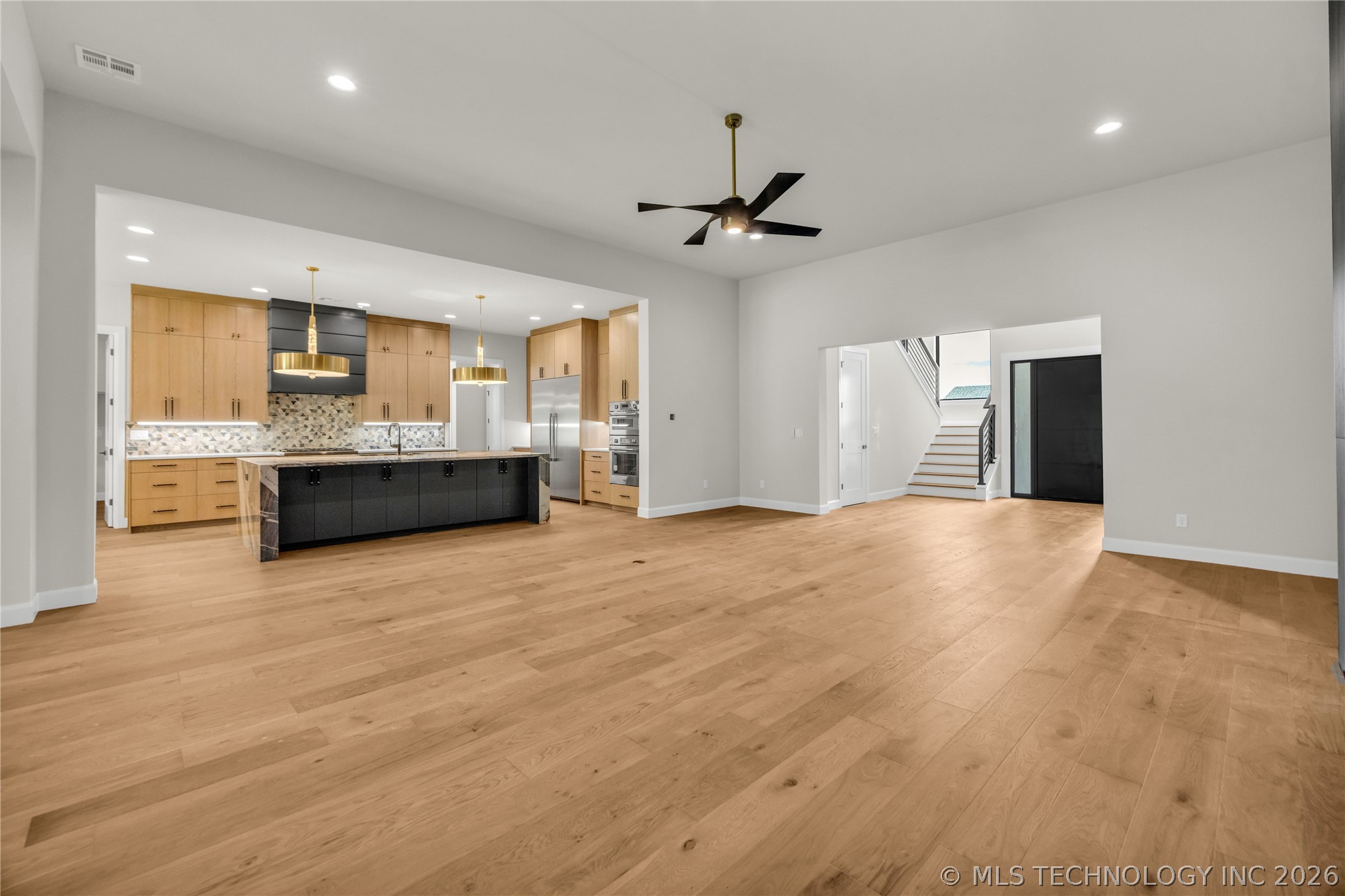 6037 E 119th Place