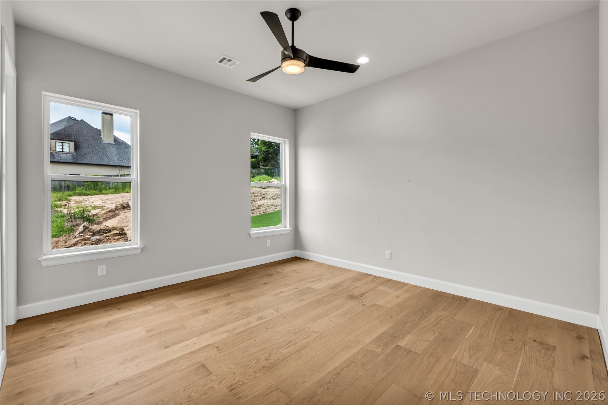 6037 E 119th Place