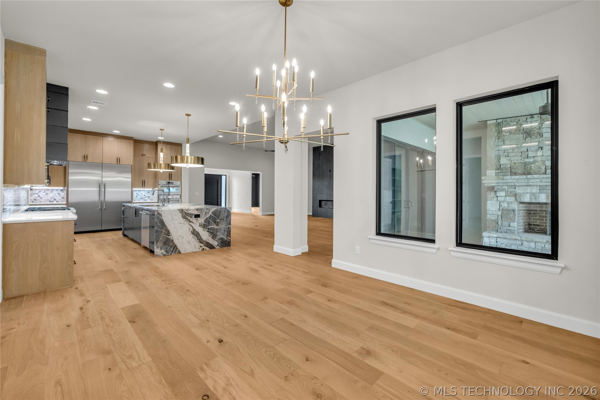 6037 E 119th Place