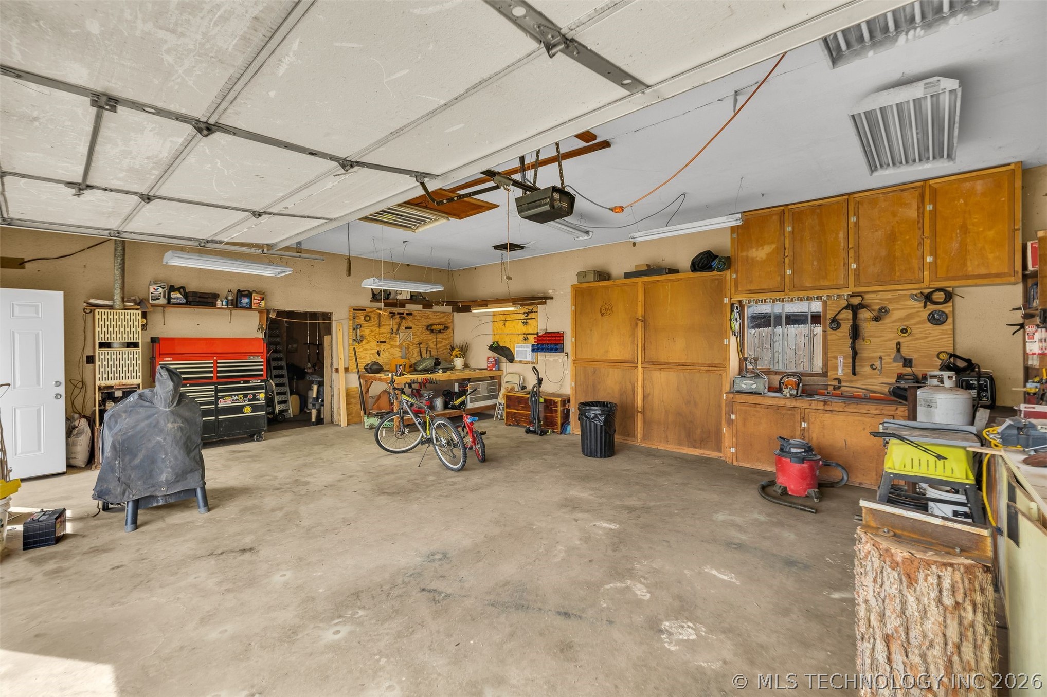 4604 Maple Drive