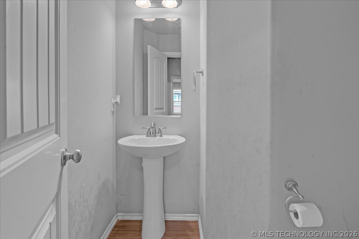 9044 S 254th East Avenue