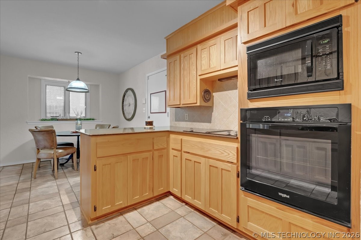 6106 E 93rd Street