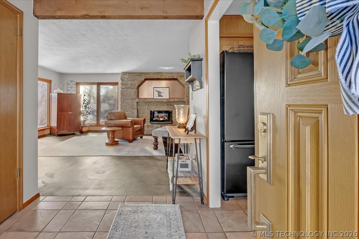 6106 E 93rd Street