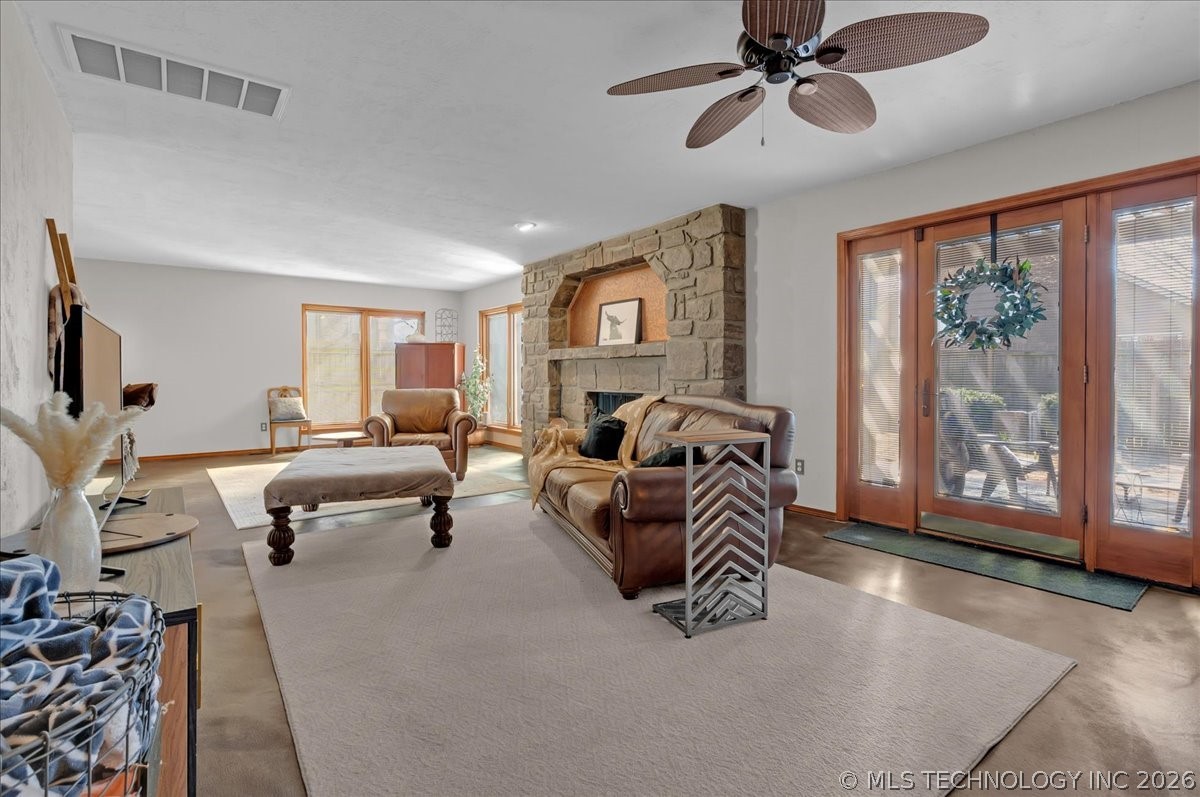6106 E 93rd Street