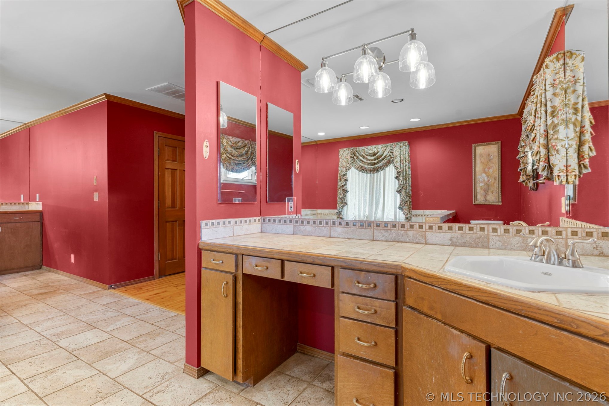 3811 E 74th Street