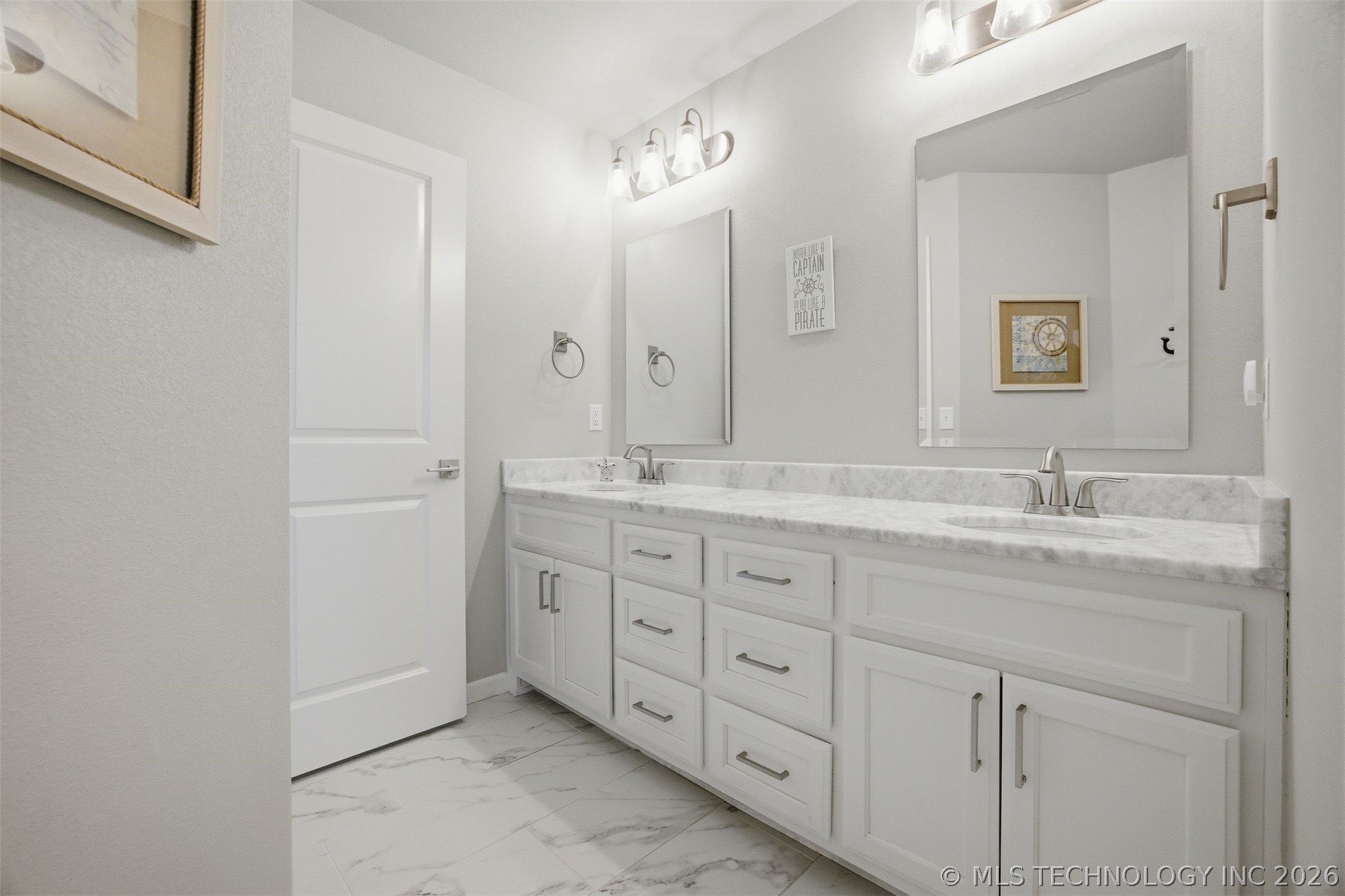 11391 S 213th East Avenue