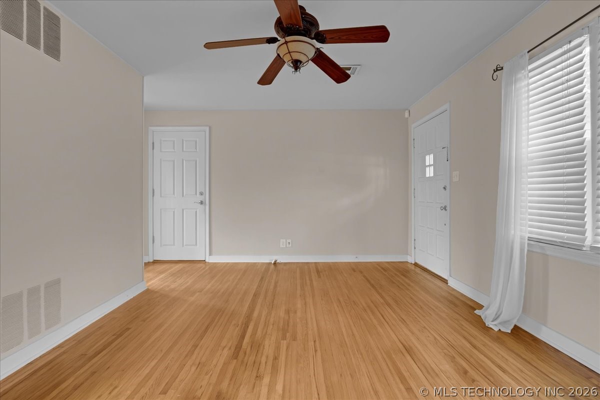 3820 S Detroit Avenue