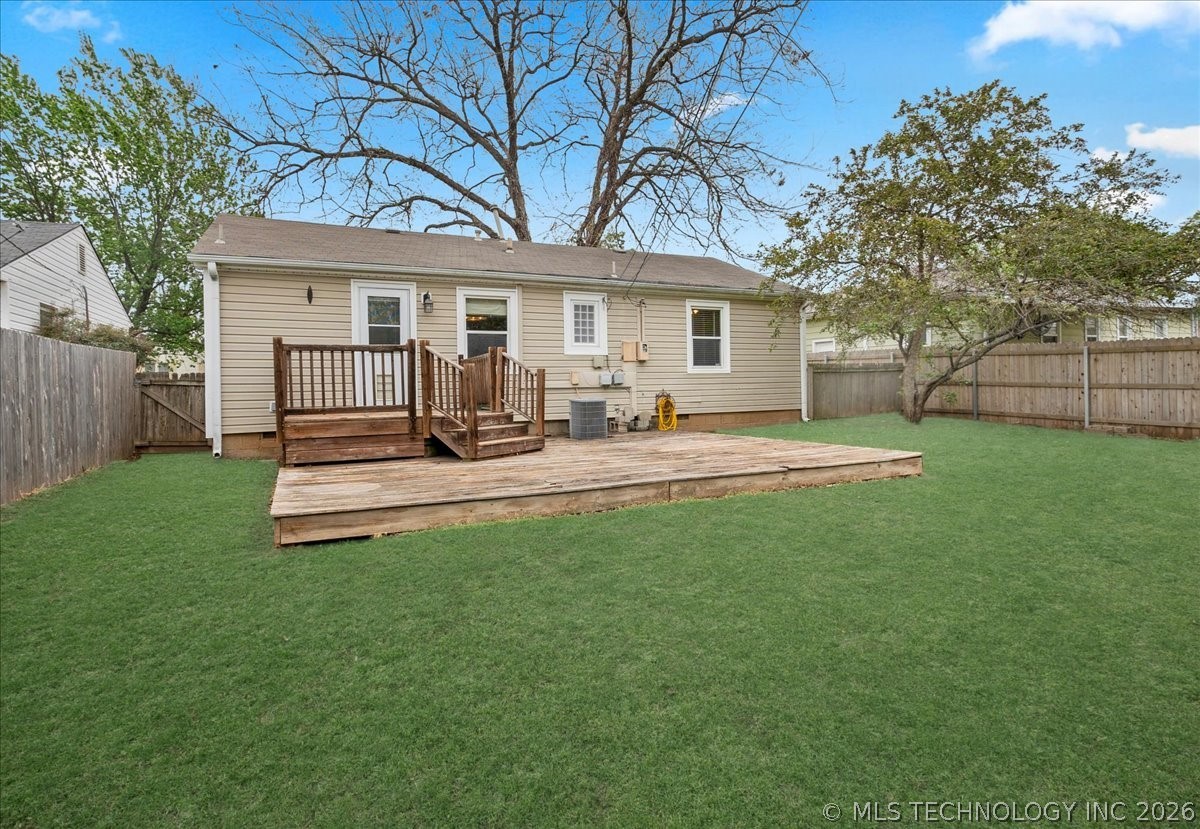 3820 S Detroit Avenue