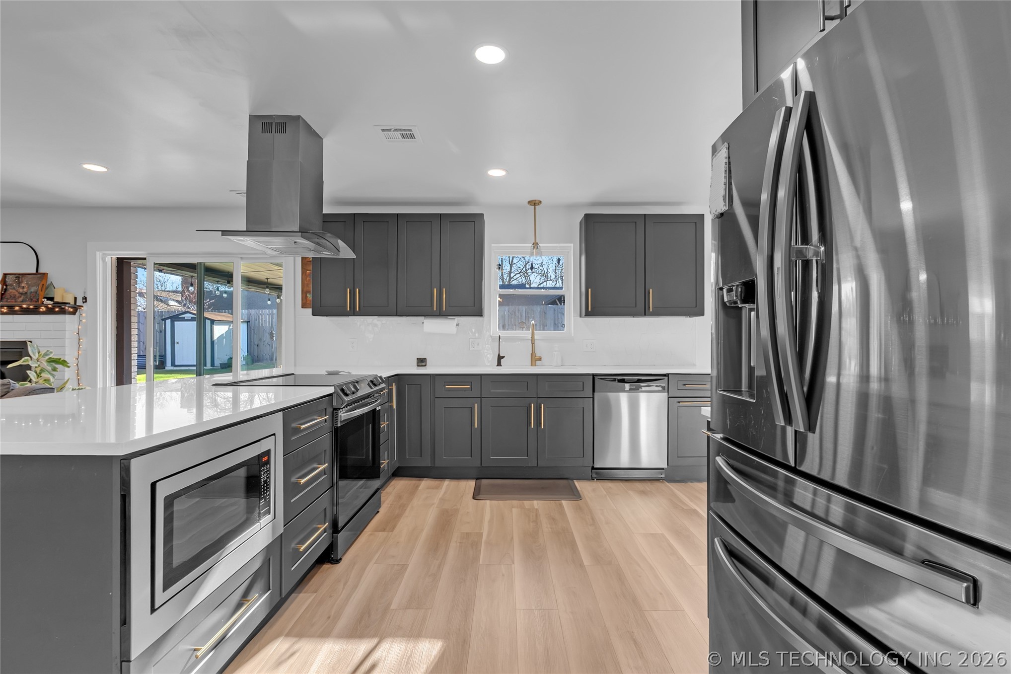 5035 S Irvington Place