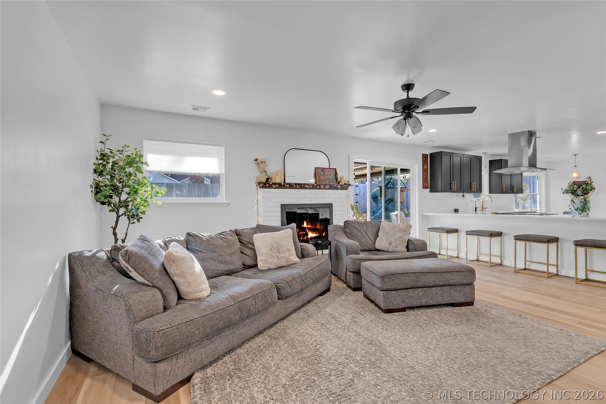 5035 S Irvington Place