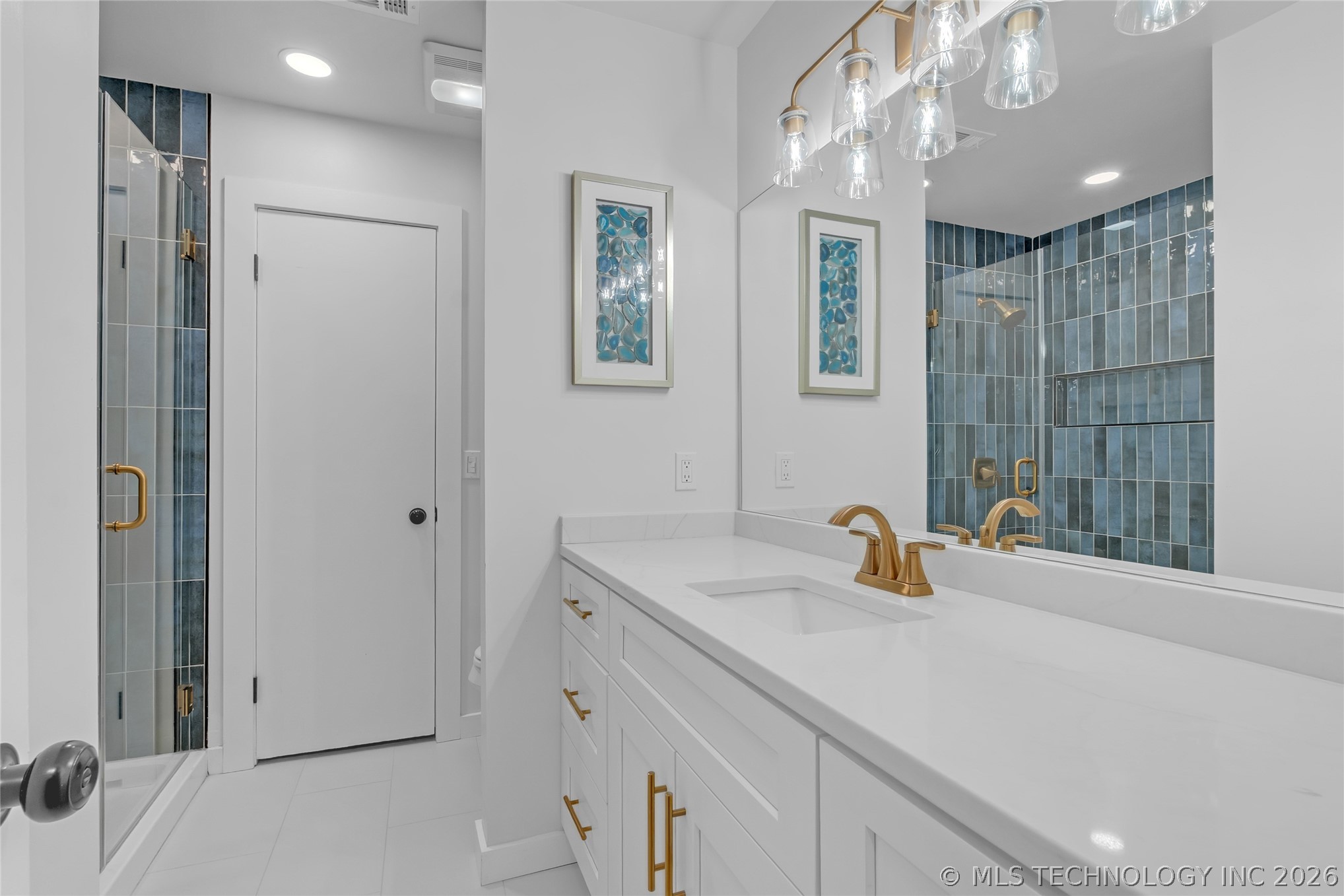 5035 S Irvington Place