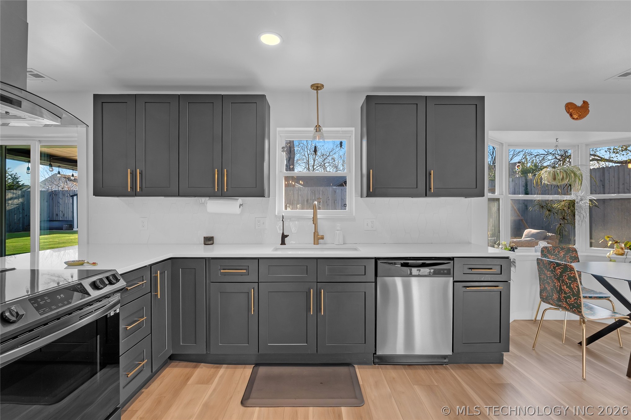 5035 S Irvington Place