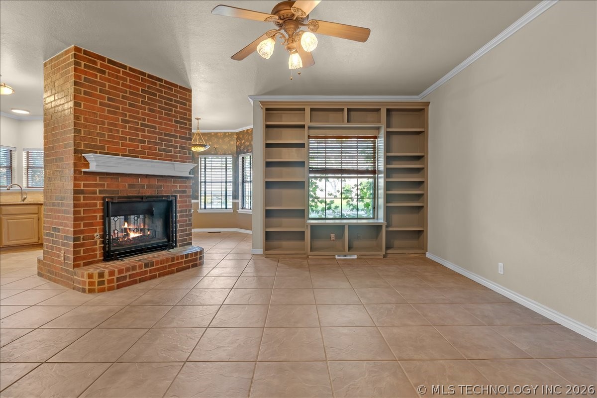 1312 N Willow Avenue