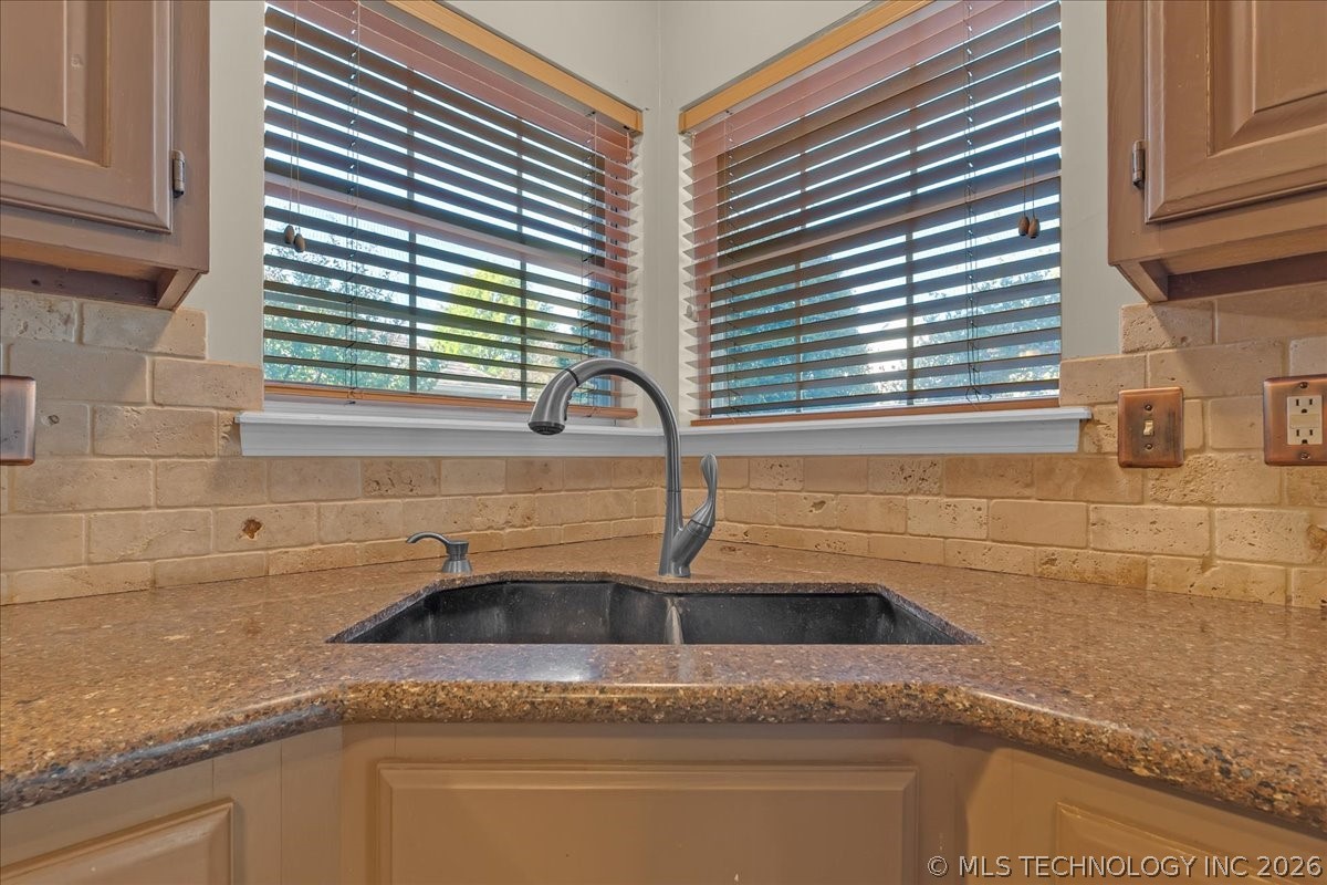 1312 N Willow Avenue