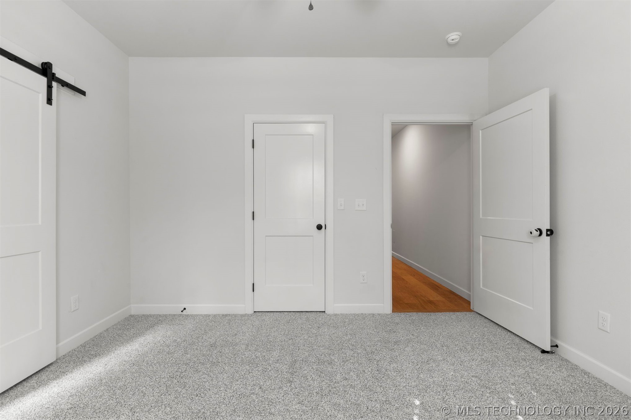 1932 E Line Avenue