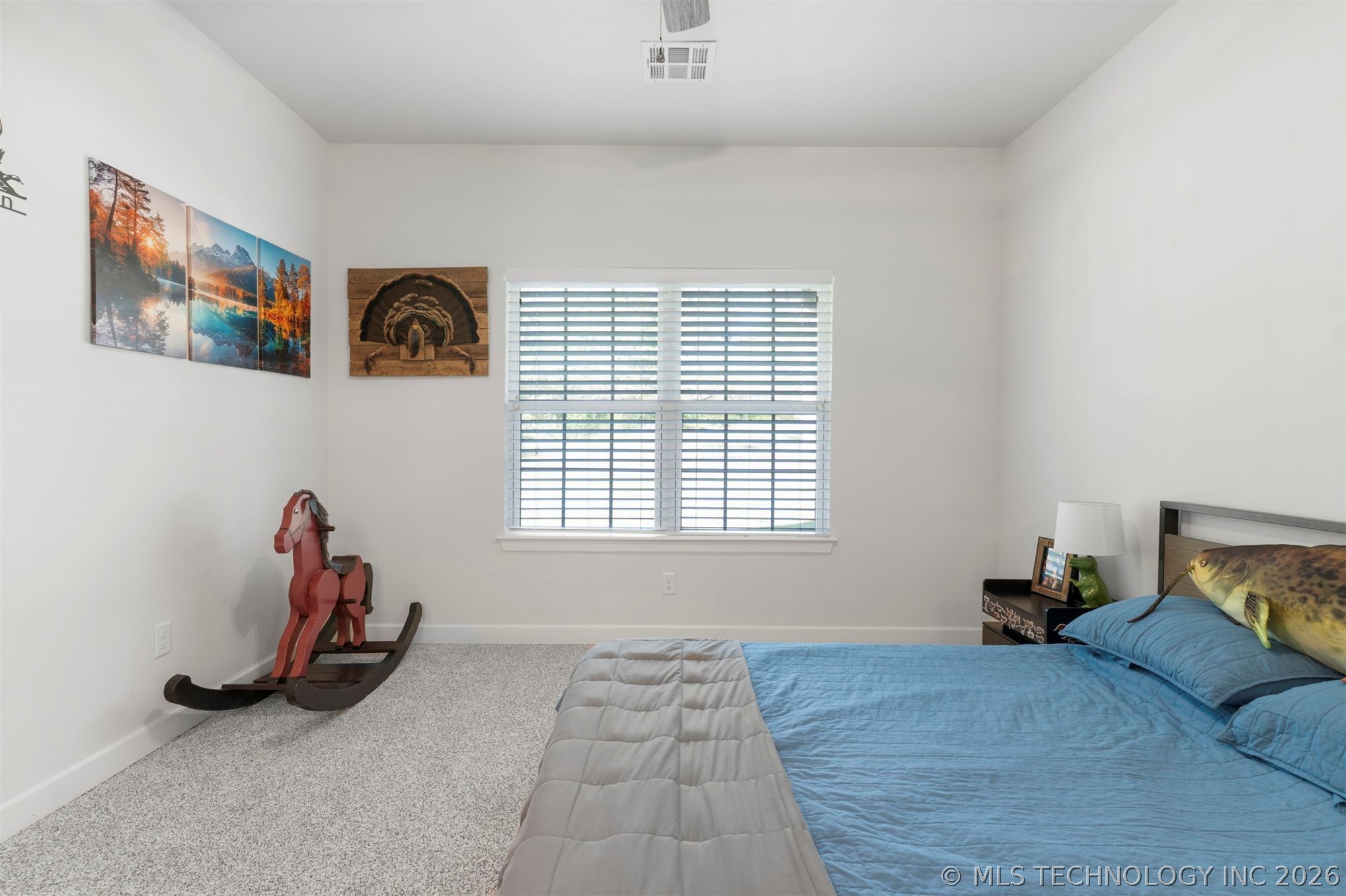 1932 E Line Avenue