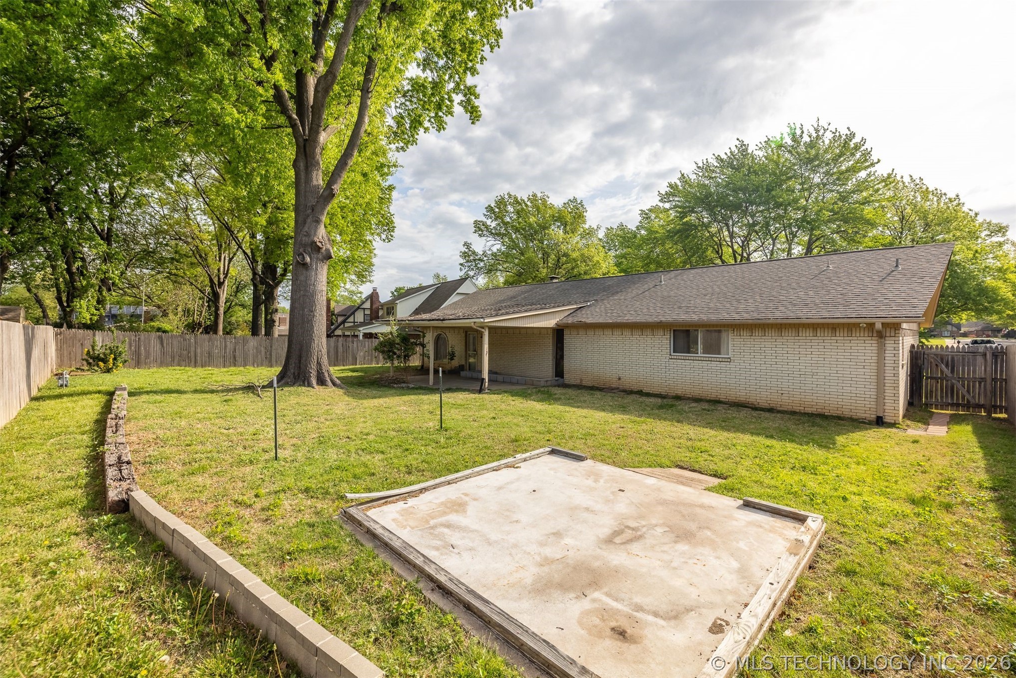 6350 S 72nd East Avenue