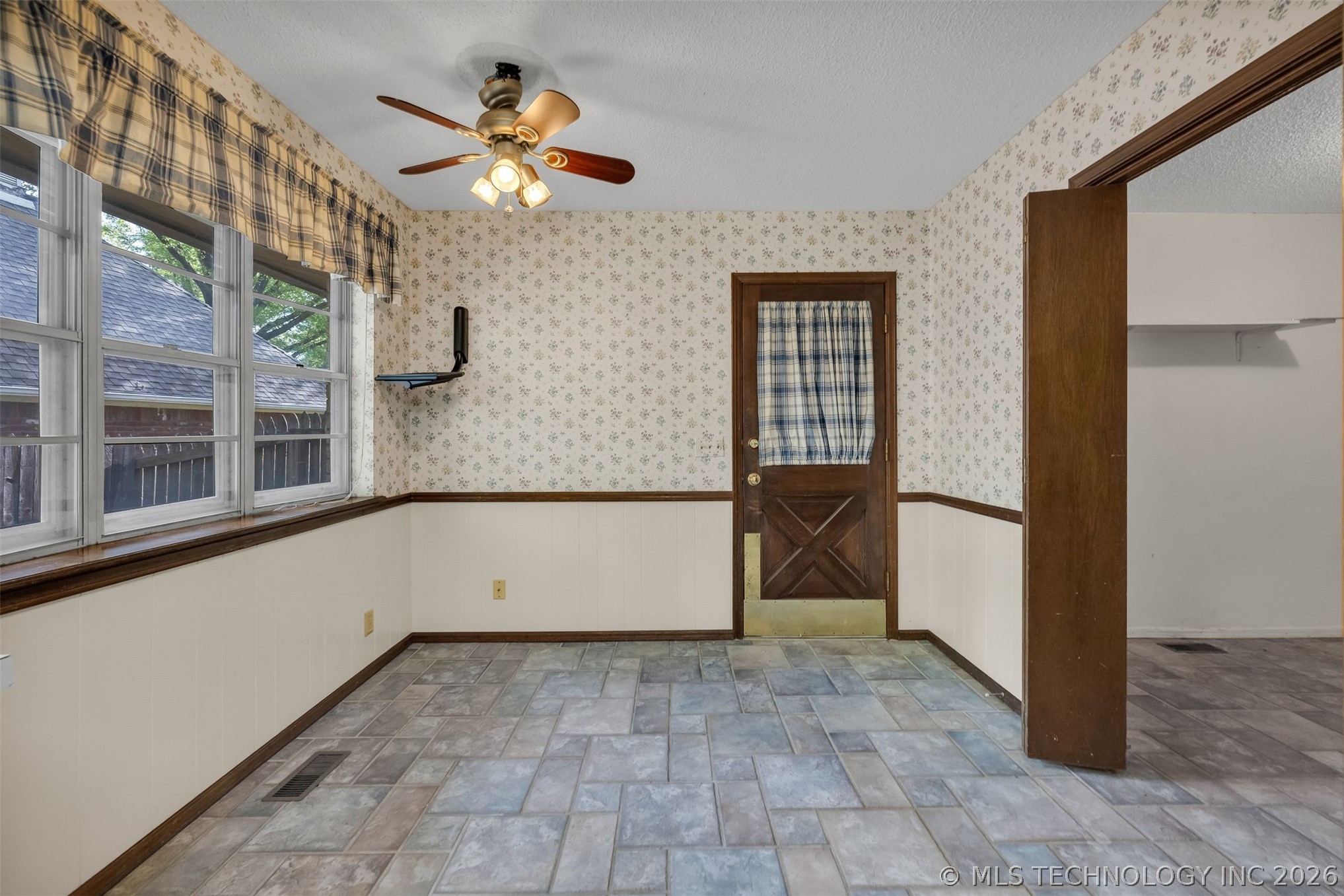 6350 S 72nd East Avenue