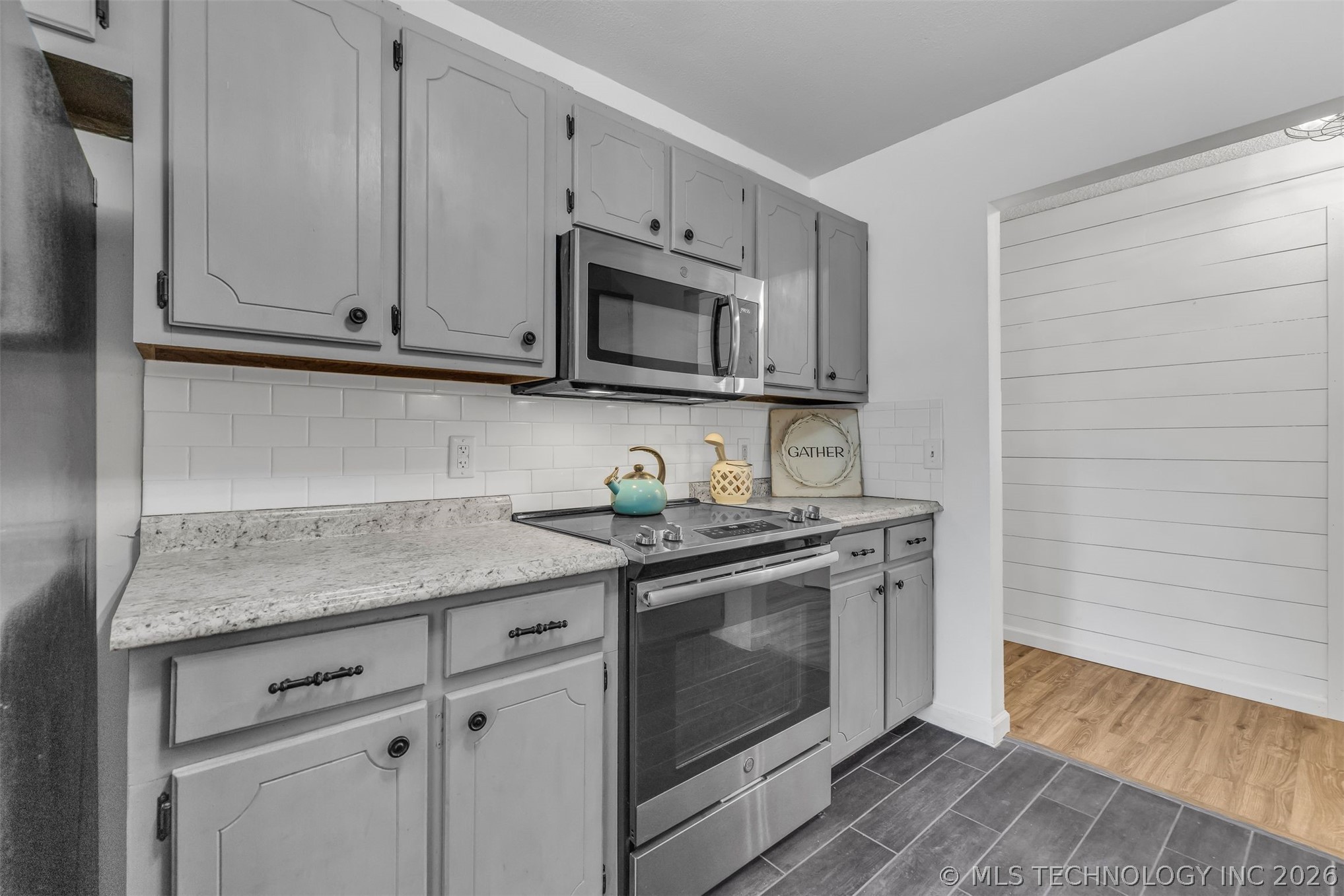 17782 S Cedar Avenue