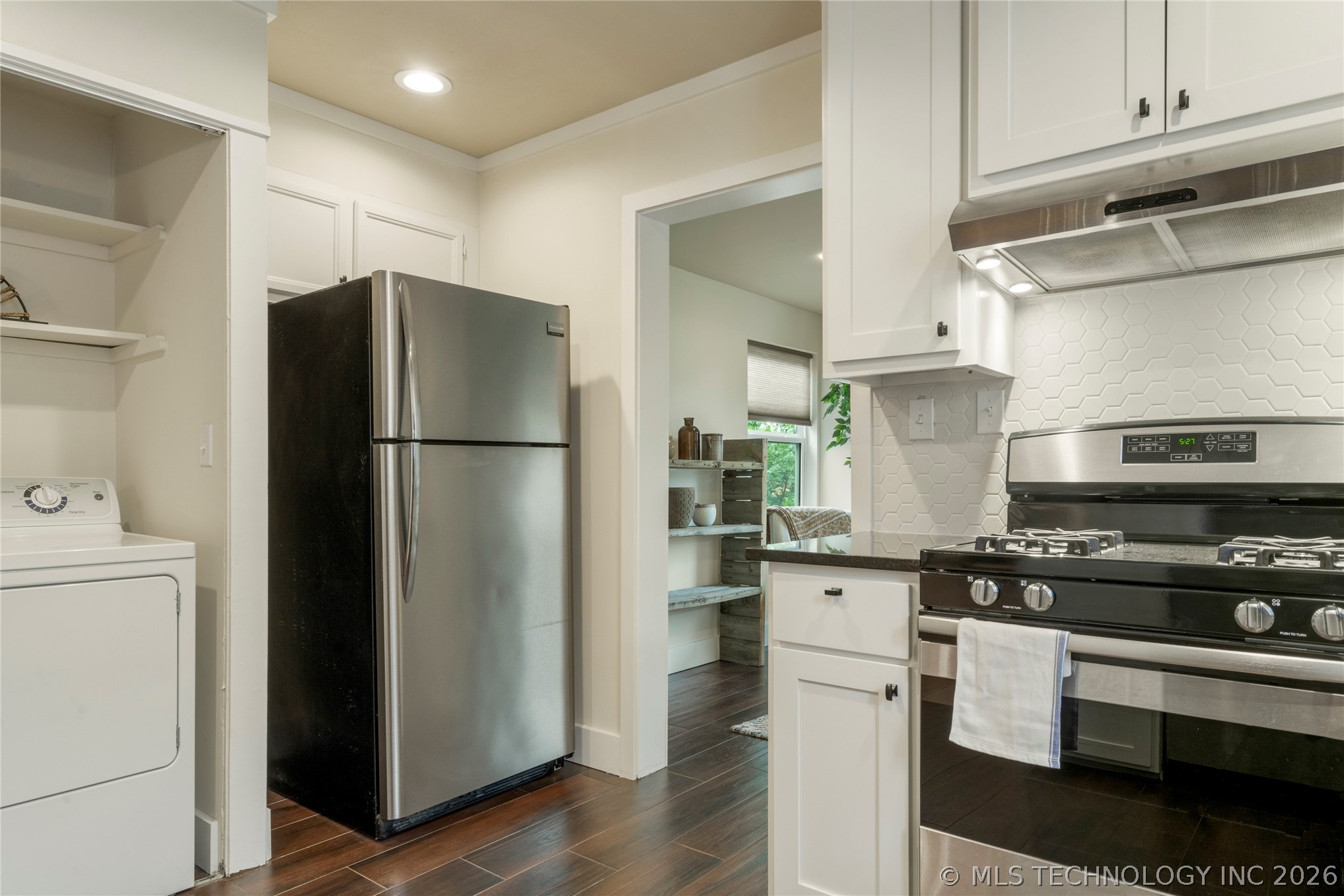 1516 S Elwood Avenue