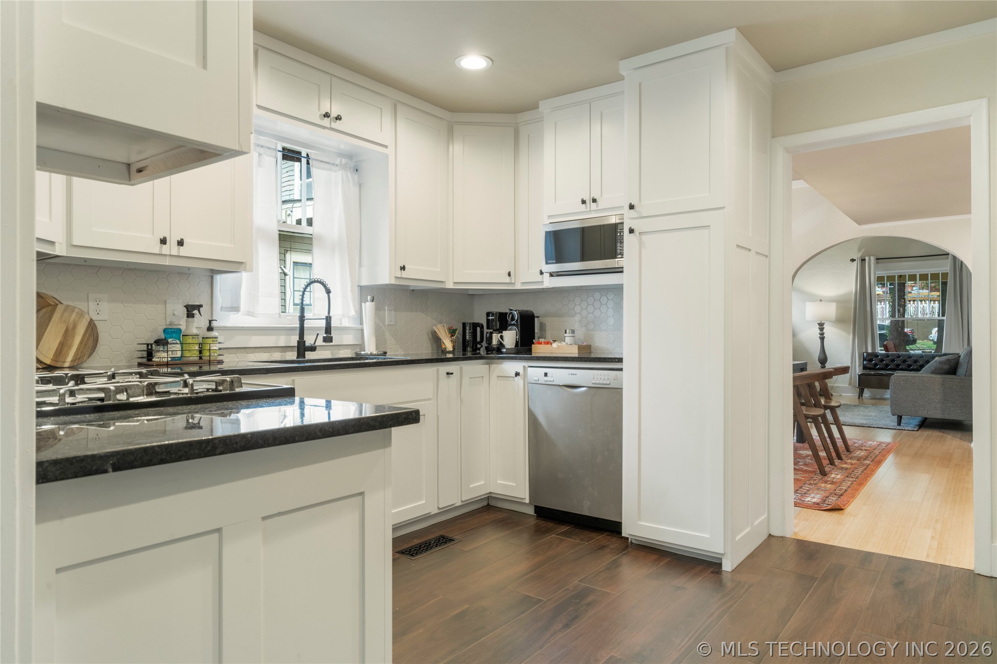 1516 S Elwood Avenue