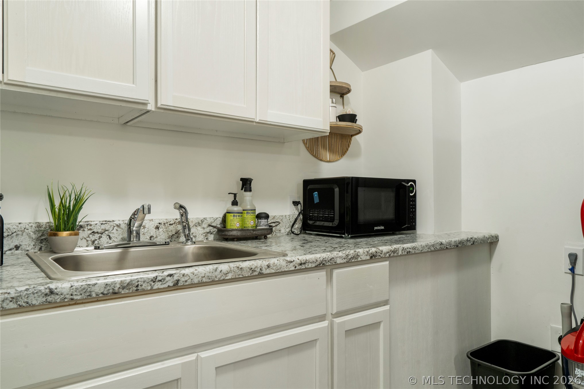 1516 S Elwood Avenue