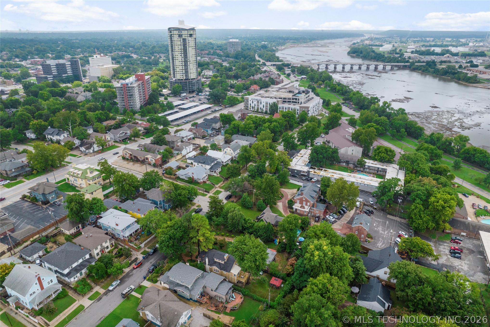 1516 S Elwood Avenue