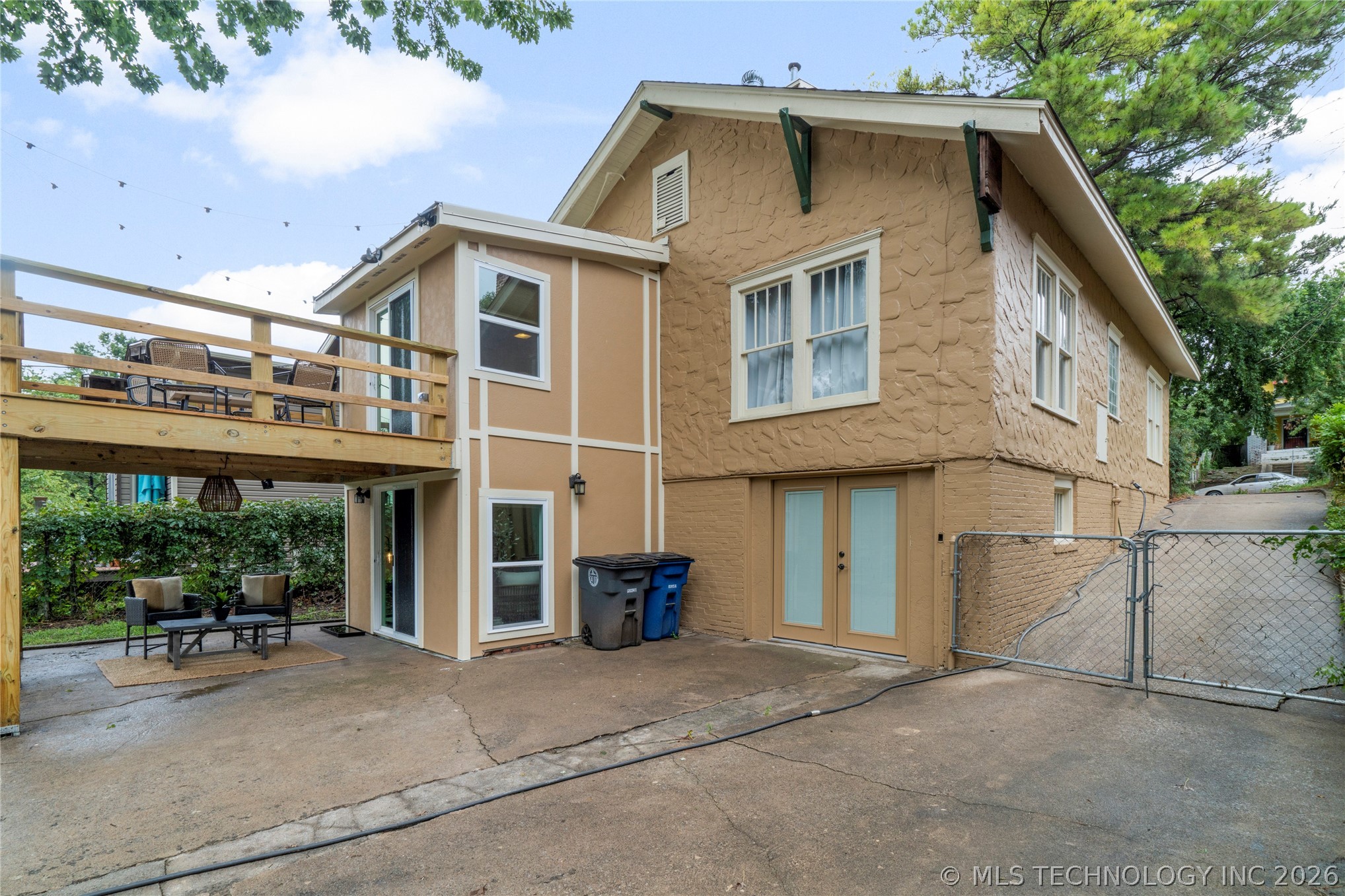 1516 S Elwood Avenue