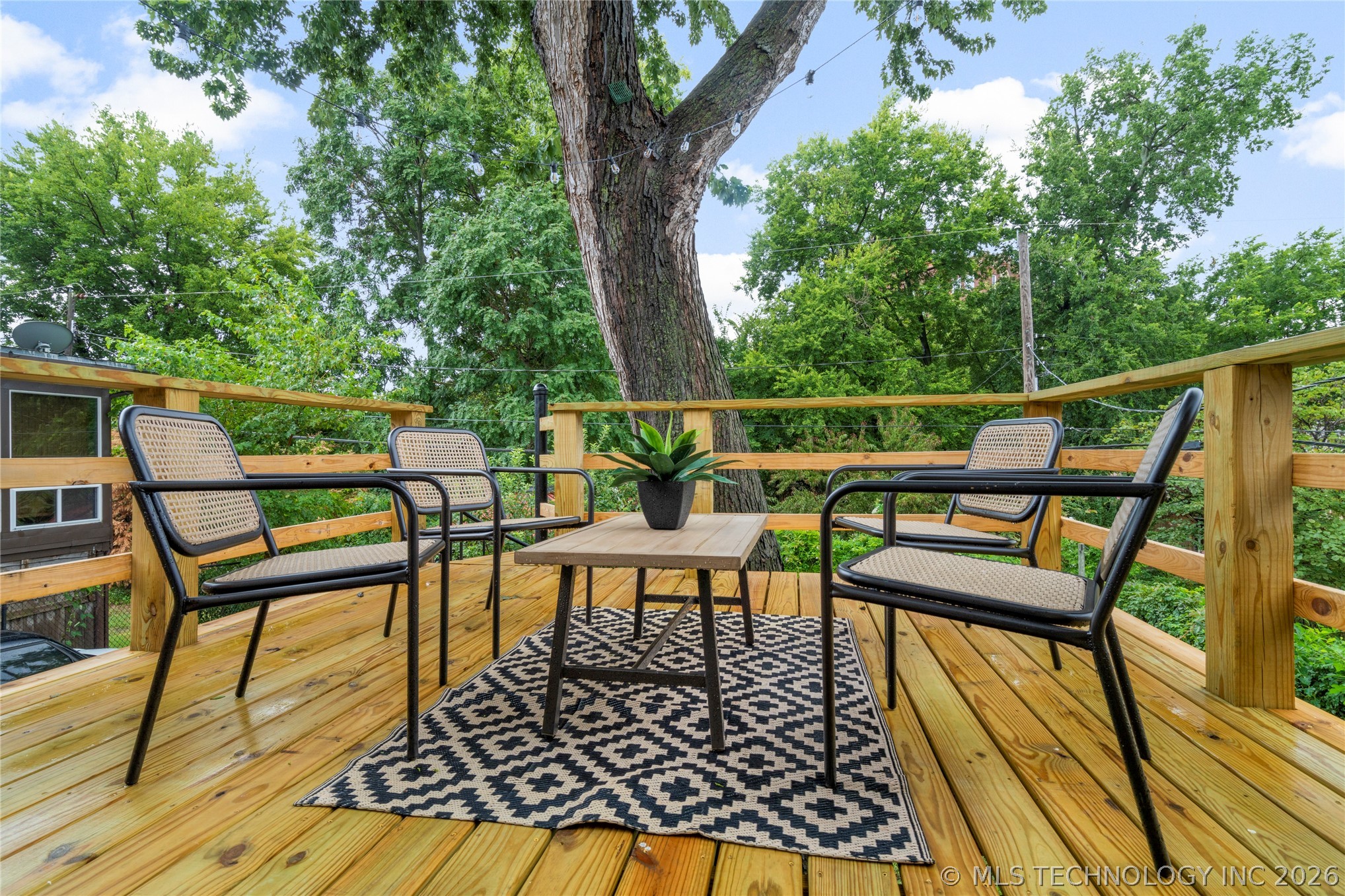 1516 S Elwood Avenue