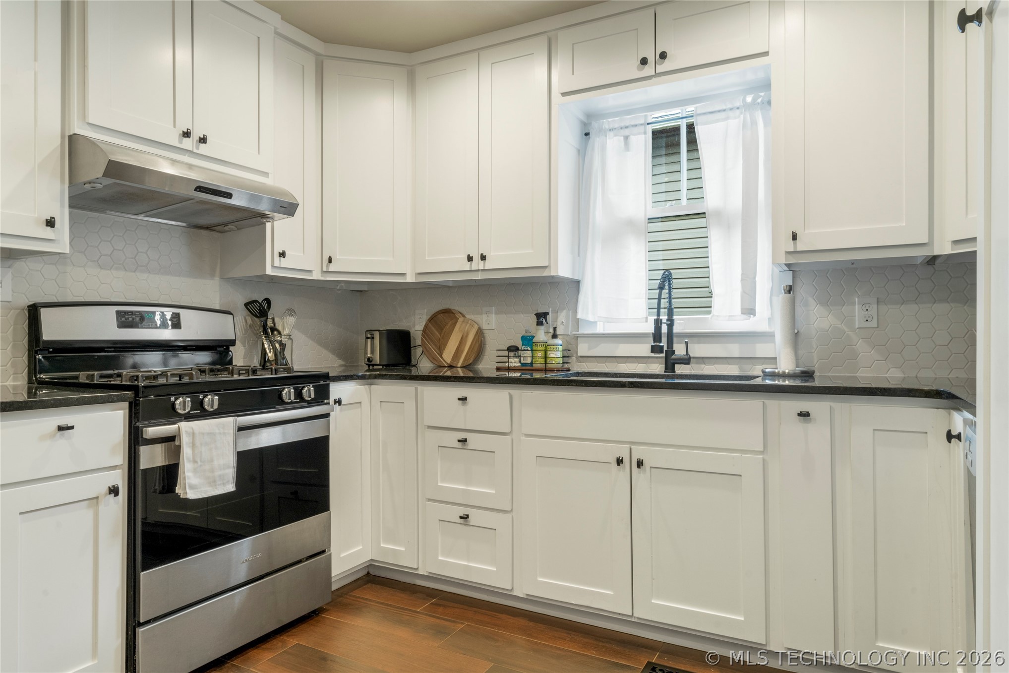 1516 S Elwood Avenue