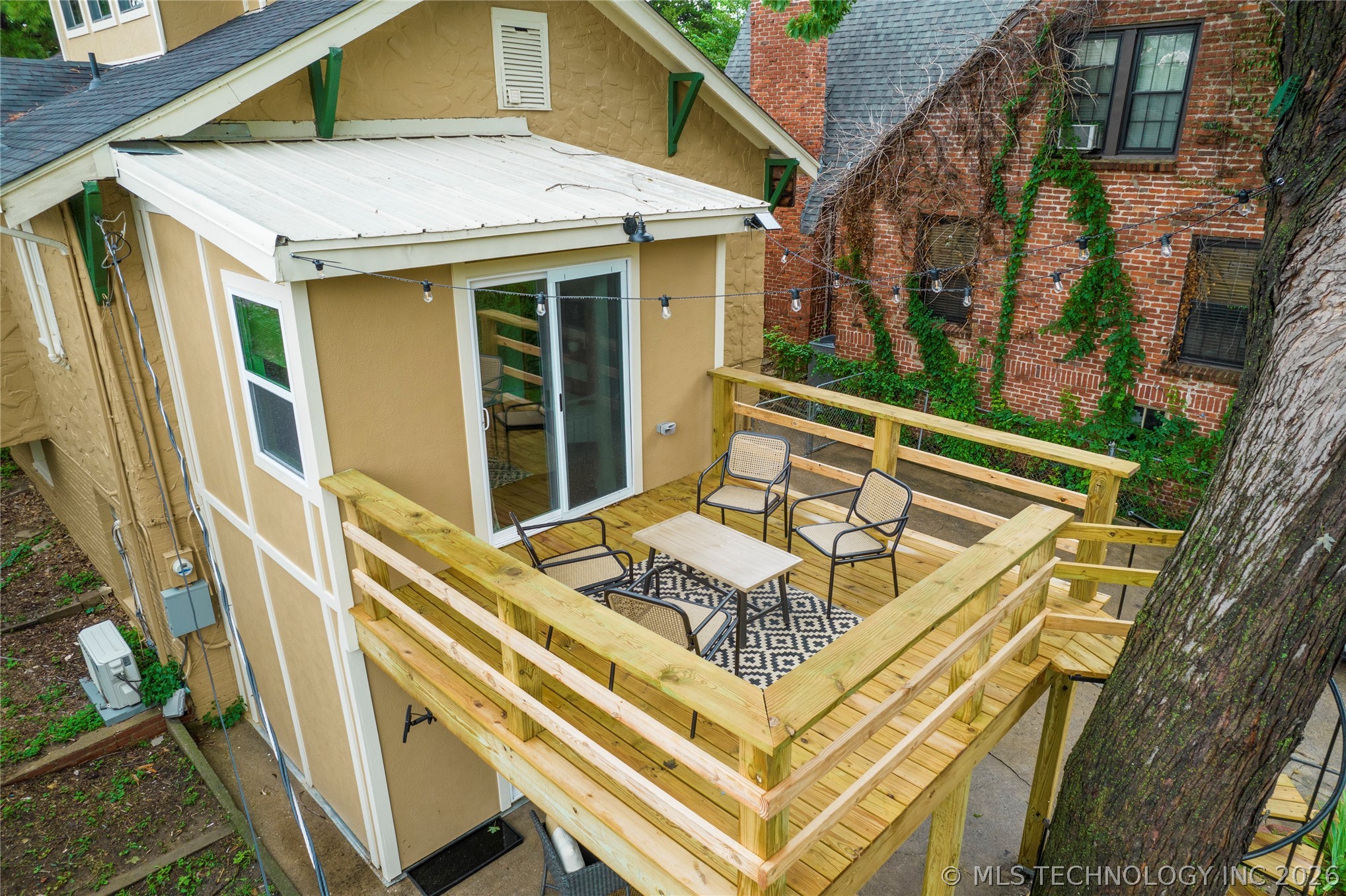 1516 S Elwood Avenue