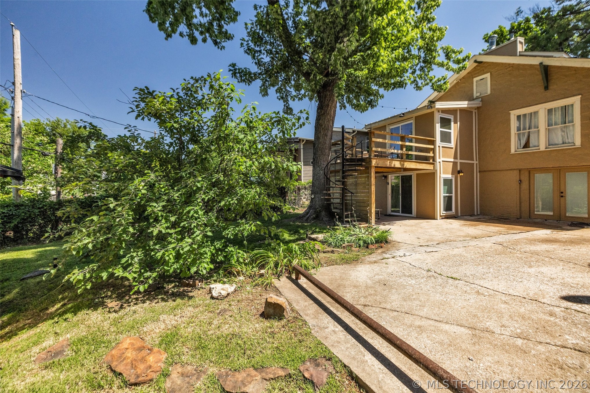 1516 S Elwood Avenue