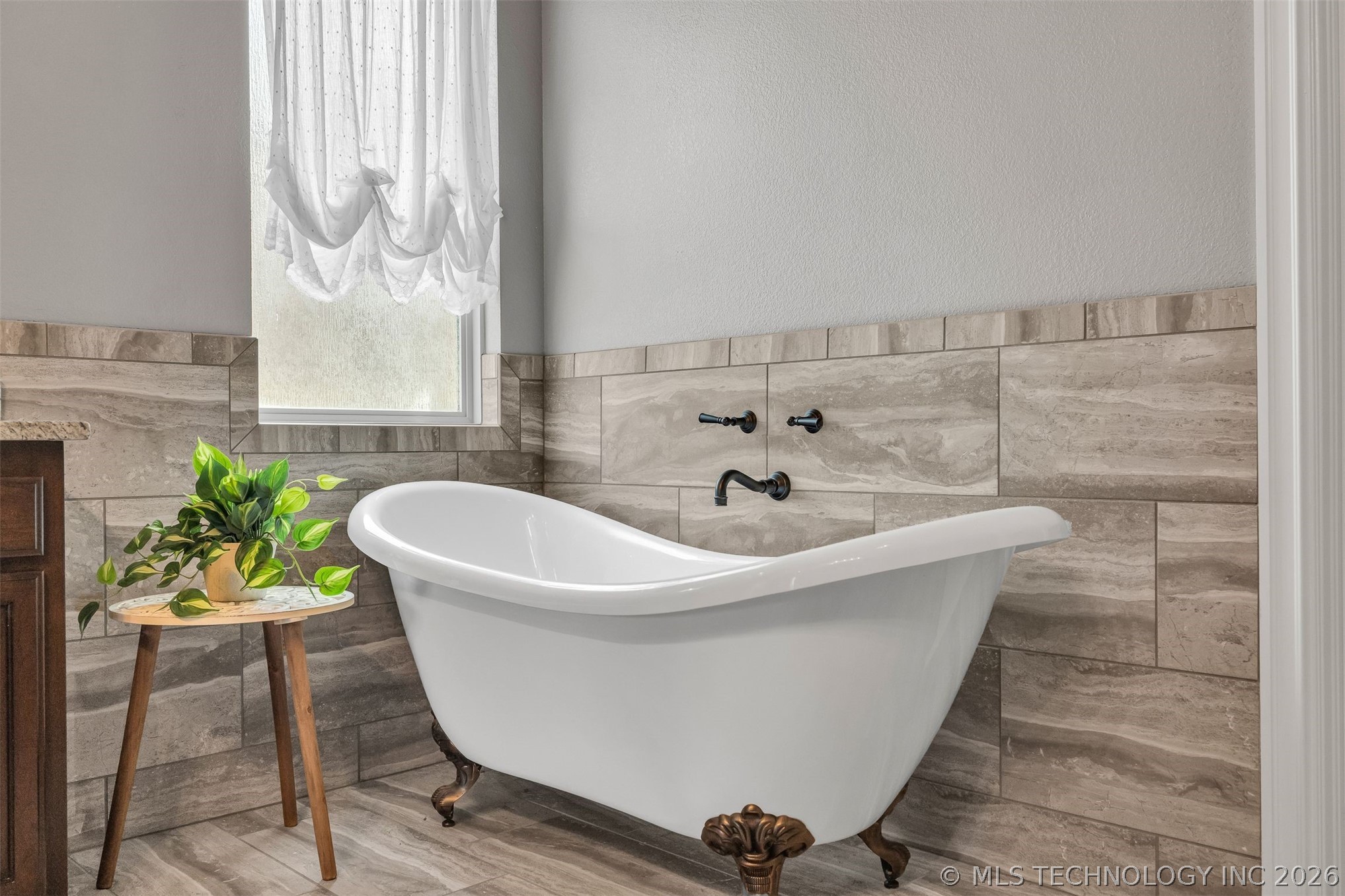 4202 W Orlando Place